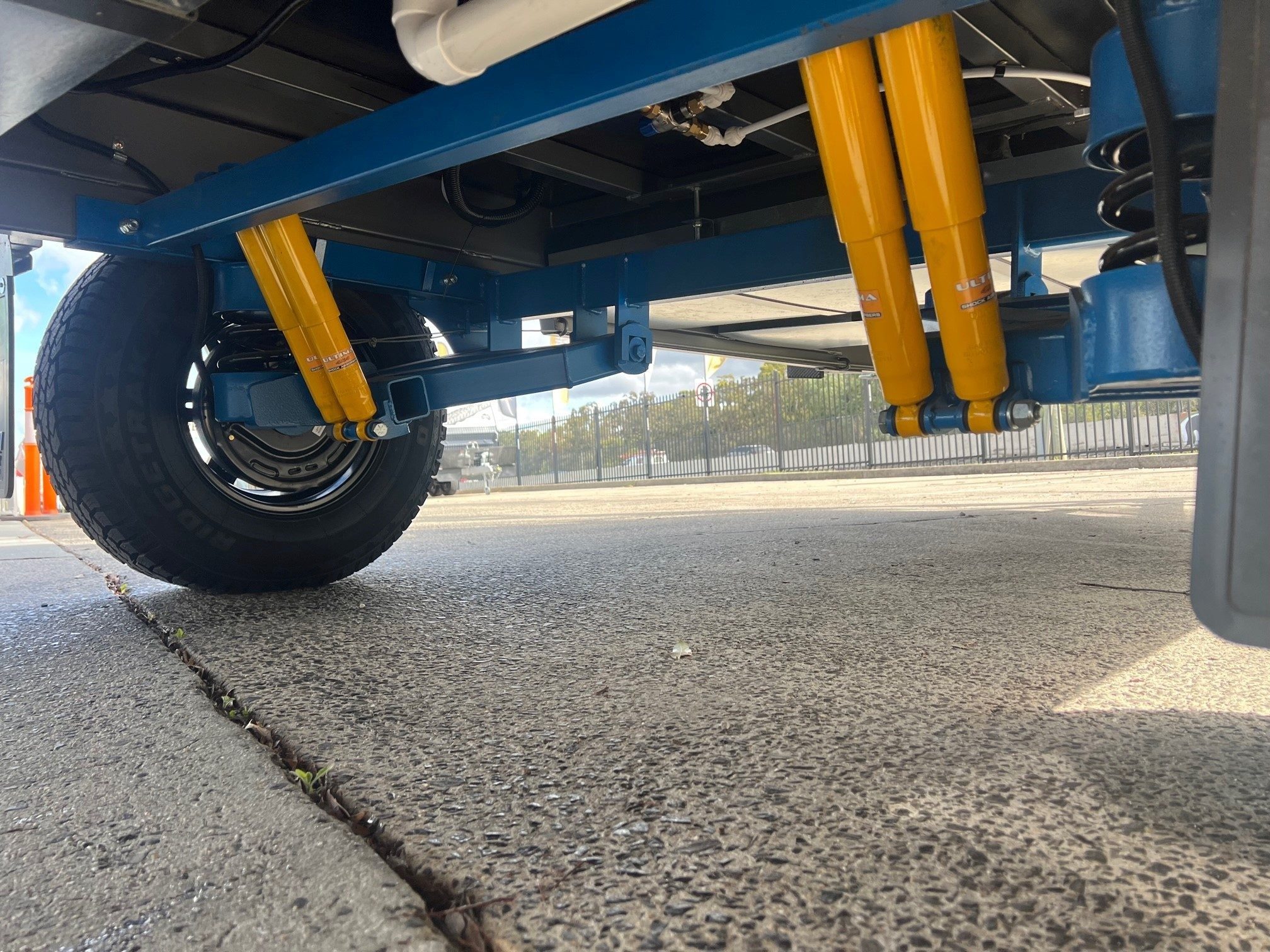 2024 Sunset Family Haven Aluminum Frame 17ft Off-road Triple Bunk caravan