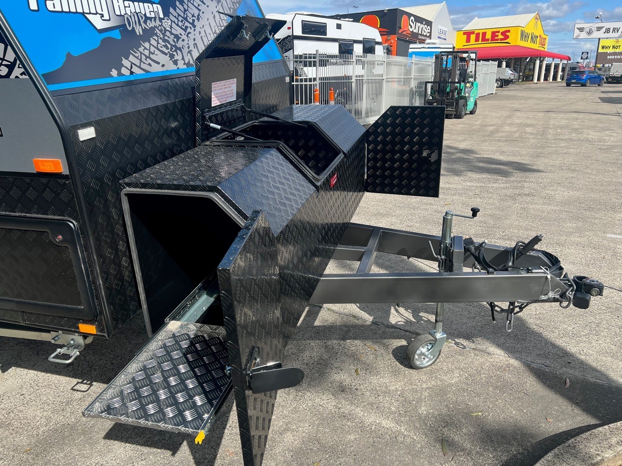 2024 Sunset Family Haven Aluminum Frame 17ft Off-road Triple Bunk caravan