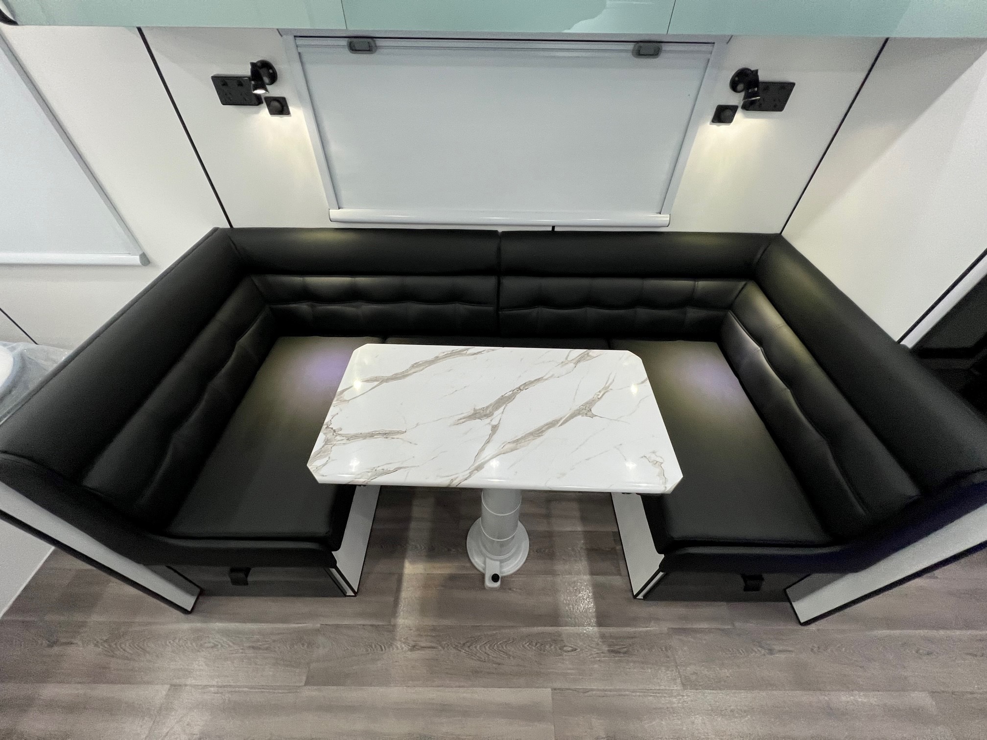 2023 Sunset Rodeo Semi Off-Road 21ft6 With Large Side Club Lounge