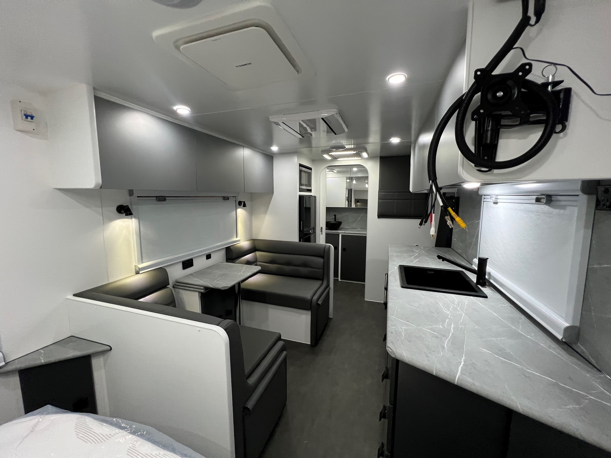 2024 19ft8 New Design Expedition XL Aluminium Frame Offroad Caravan