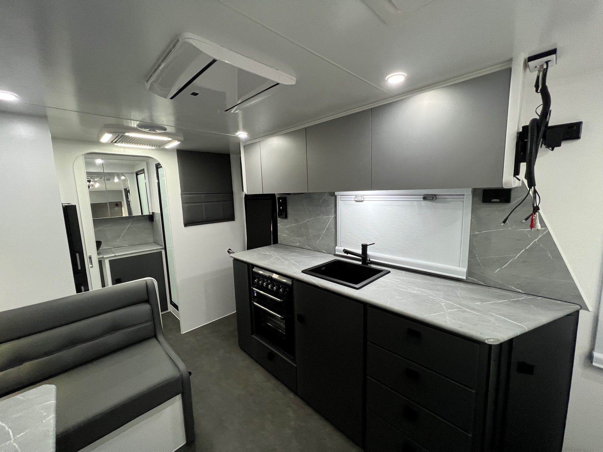 2024 19ft8 New Design Expedition XL Aluminium Frame Offroad Caravan