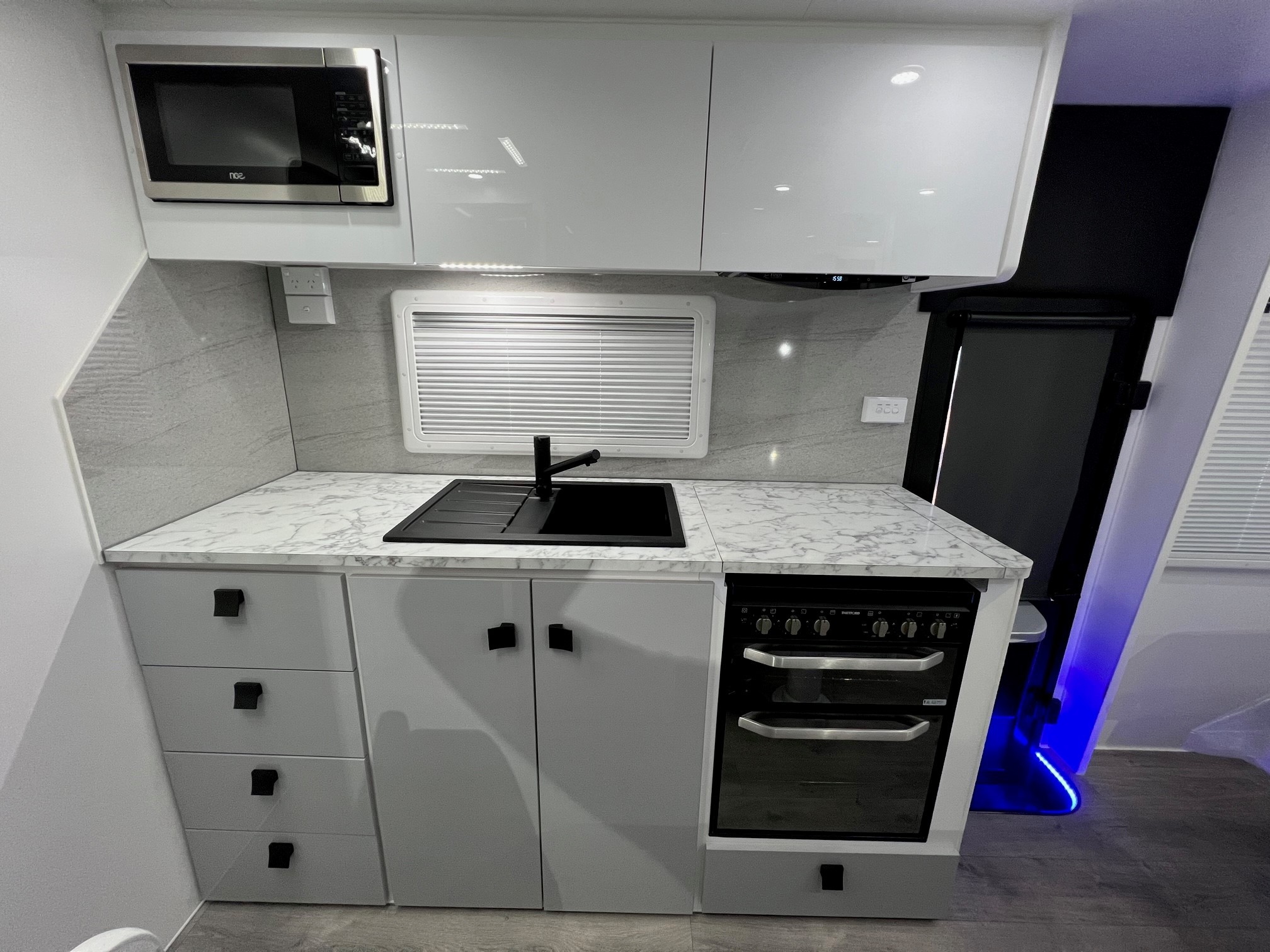 2023 Sunset Wildtrekker 18ft6 Off-Road Caravan