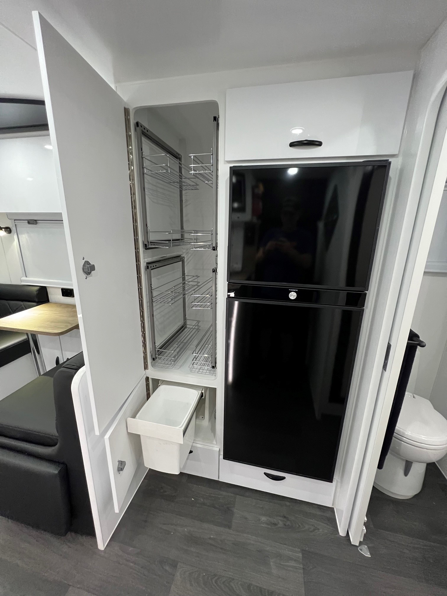 2025 21ft Offgrid Sunrise Wild Warrior Off-Road Aluminum Framed Caravan With 5000w Inverter!