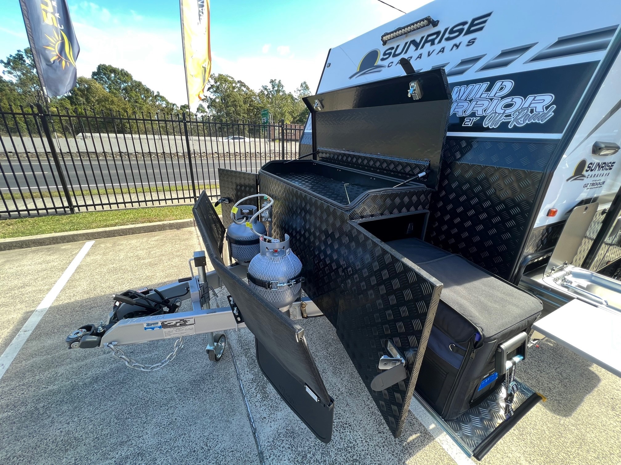 2025 21ft Offgrid Sunrise Wild Warrior Off-Road Aluminum Framed Caravan With 5000w Inverter!