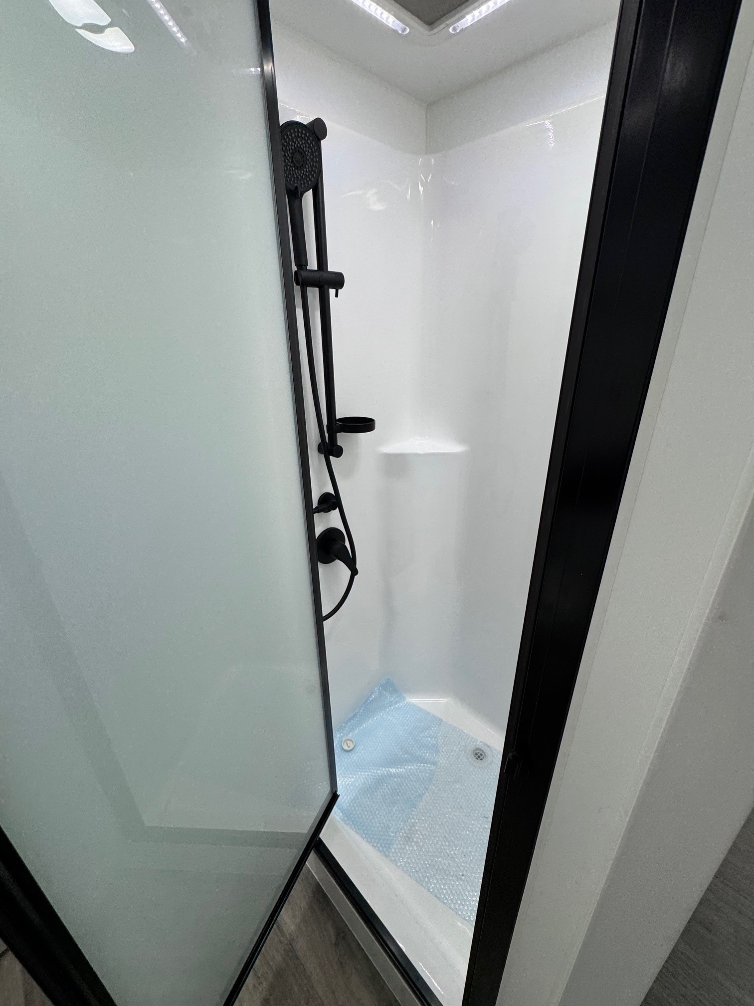 Blue Sky Luminous 22ft Larger Ensuite