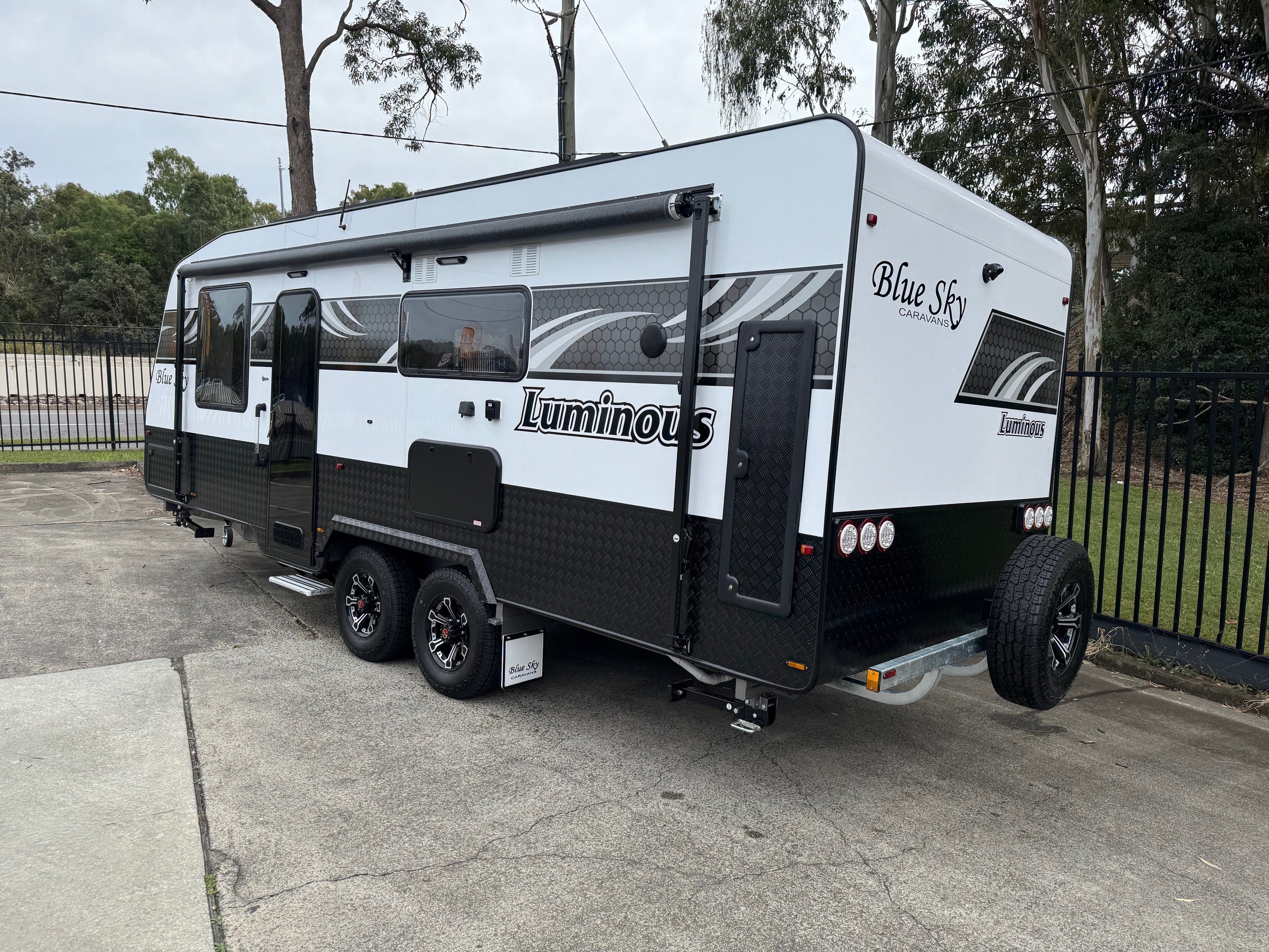 Blue Sky Luminous 22ft Larger Ensuite