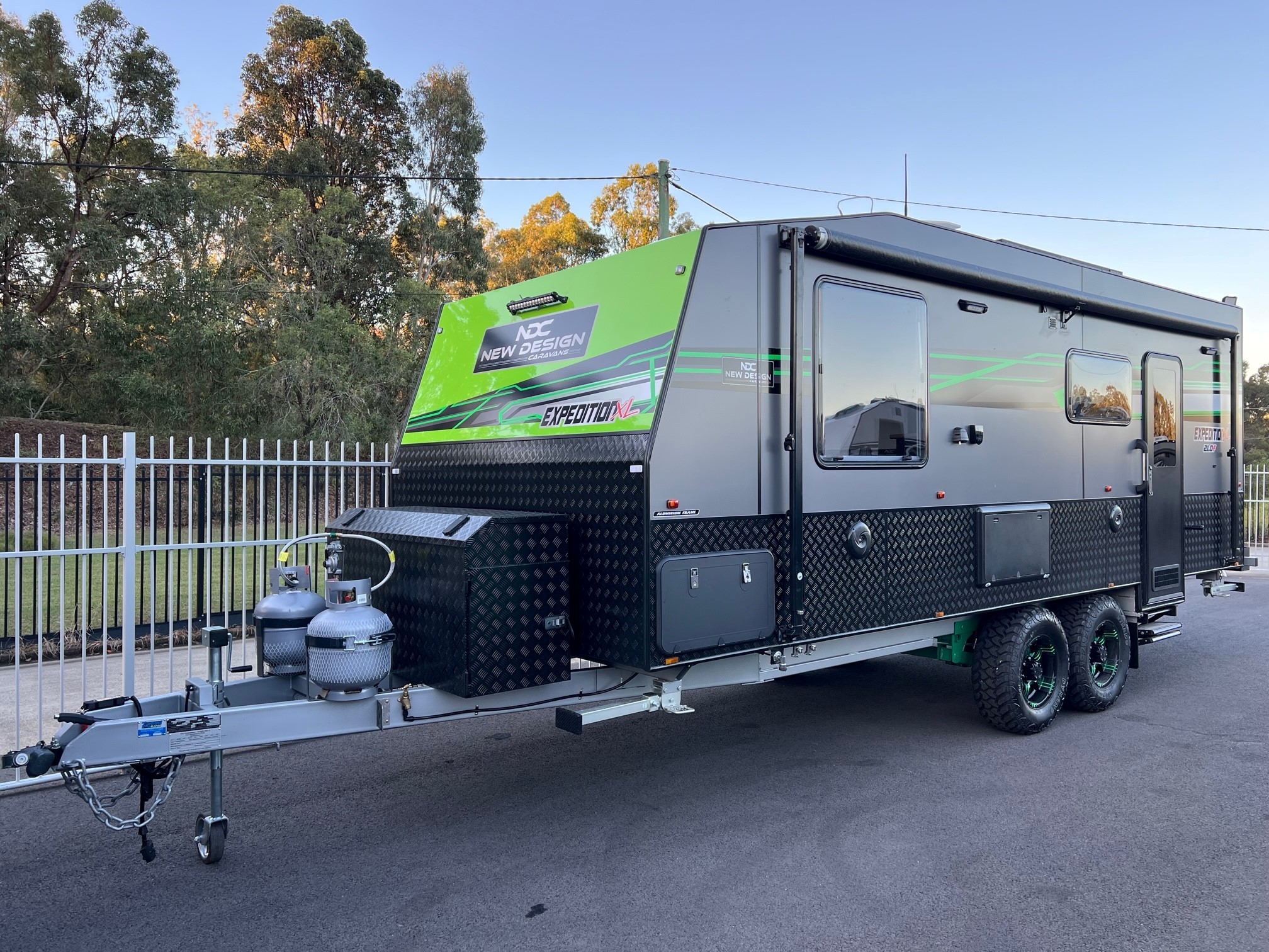 2023 New Design Expedition XL Aluminium Frame Offroad 21ft Caravan