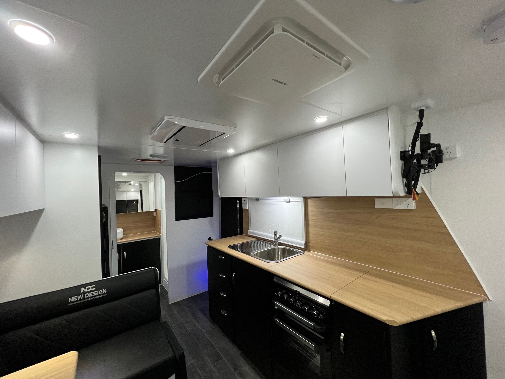 2024 New Design Expedition XL Aluminium Frame Offroad 21ft Caravan