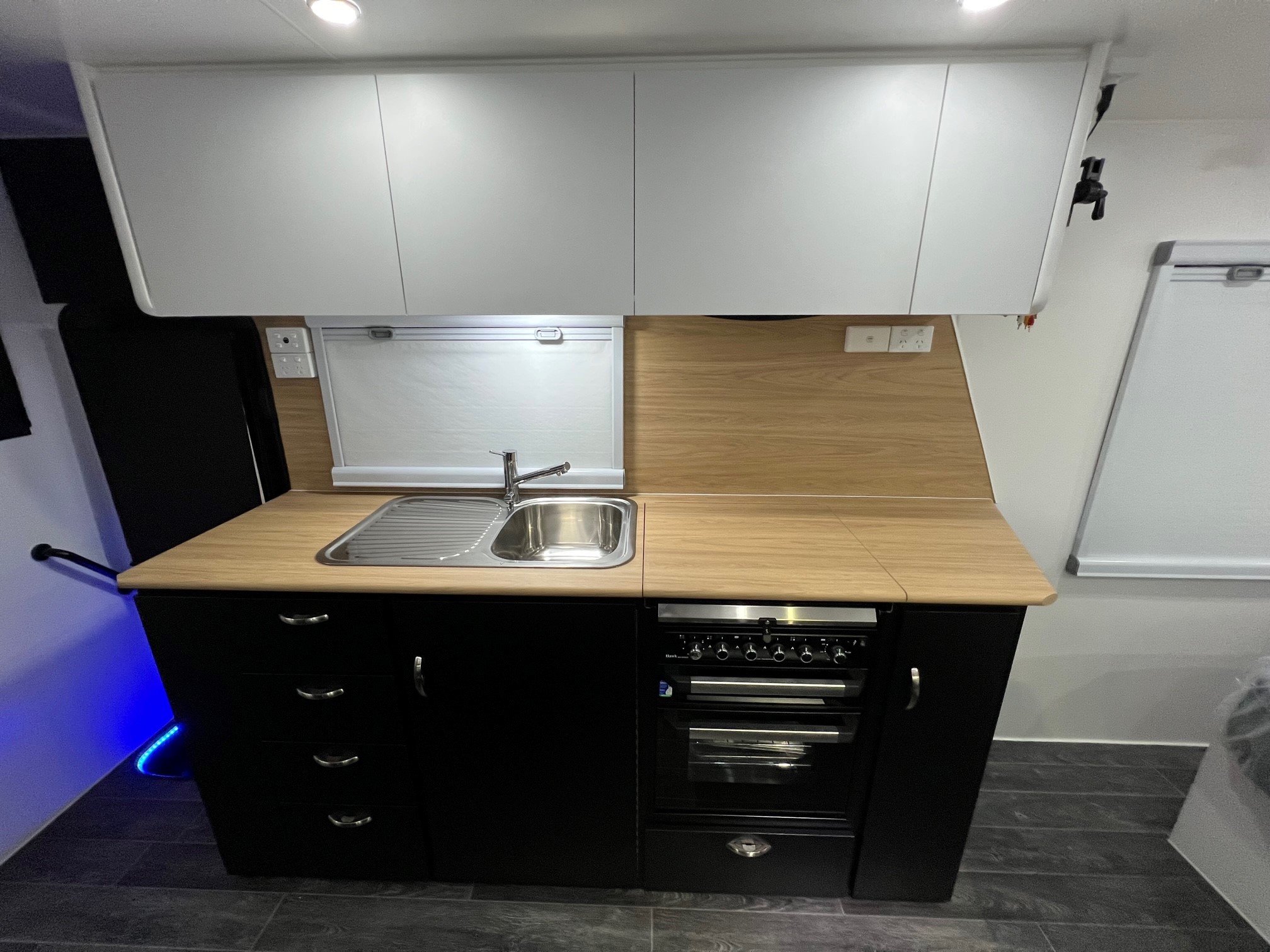 2024 New Design Expedition XL Aluminium Frame Offroad 21ft Caravan