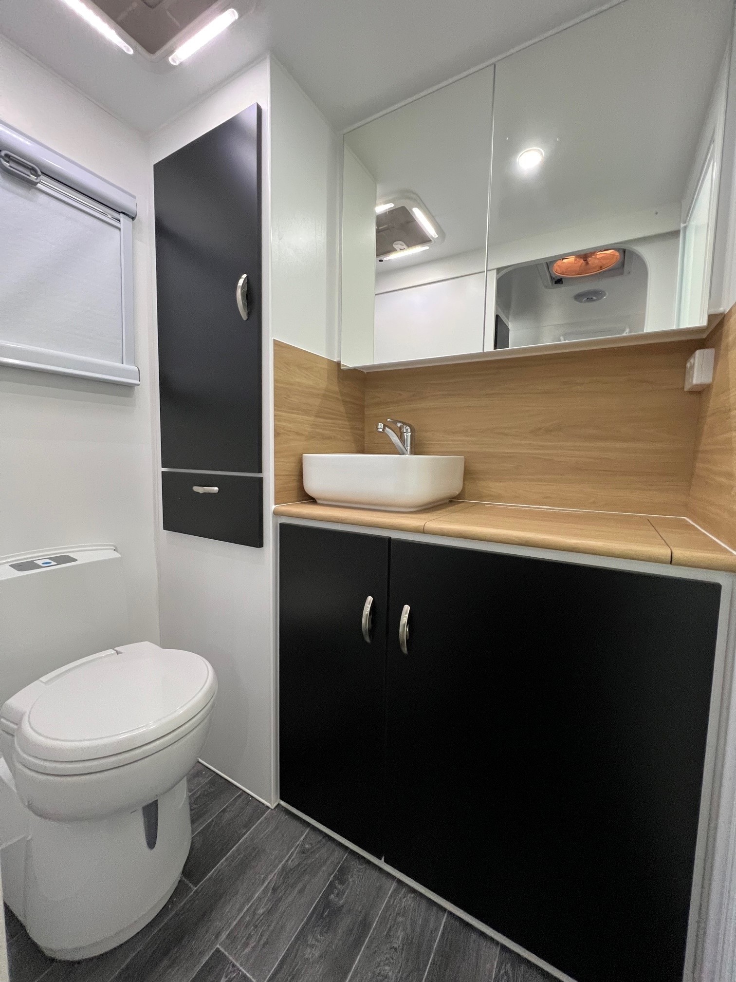 2024 New Design Expedition XL Aluminium Frame Offroad 21ft Caravan