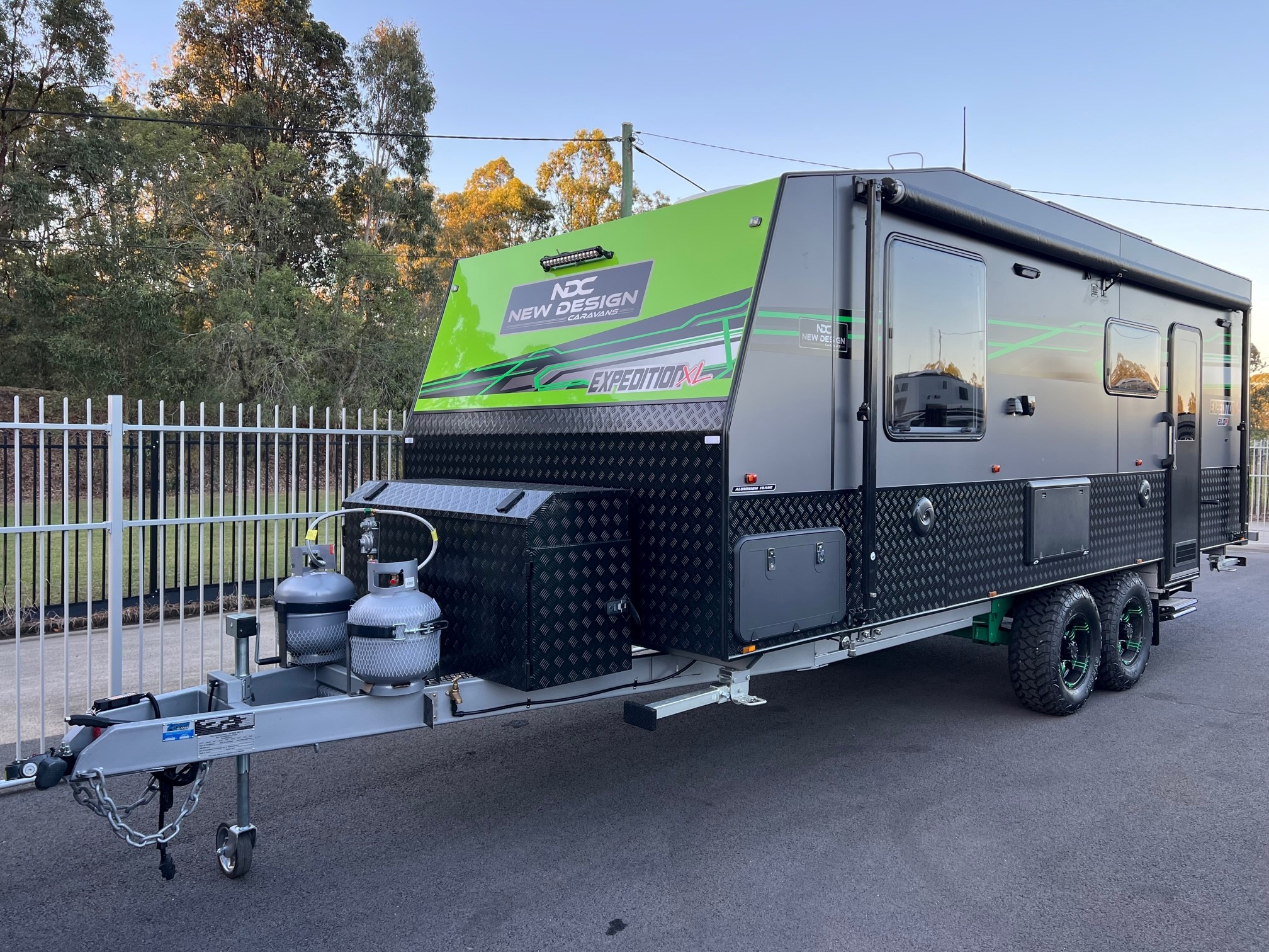 2024 New Design Expedition XL Aluminium Frame Offroad 21ft Caravan