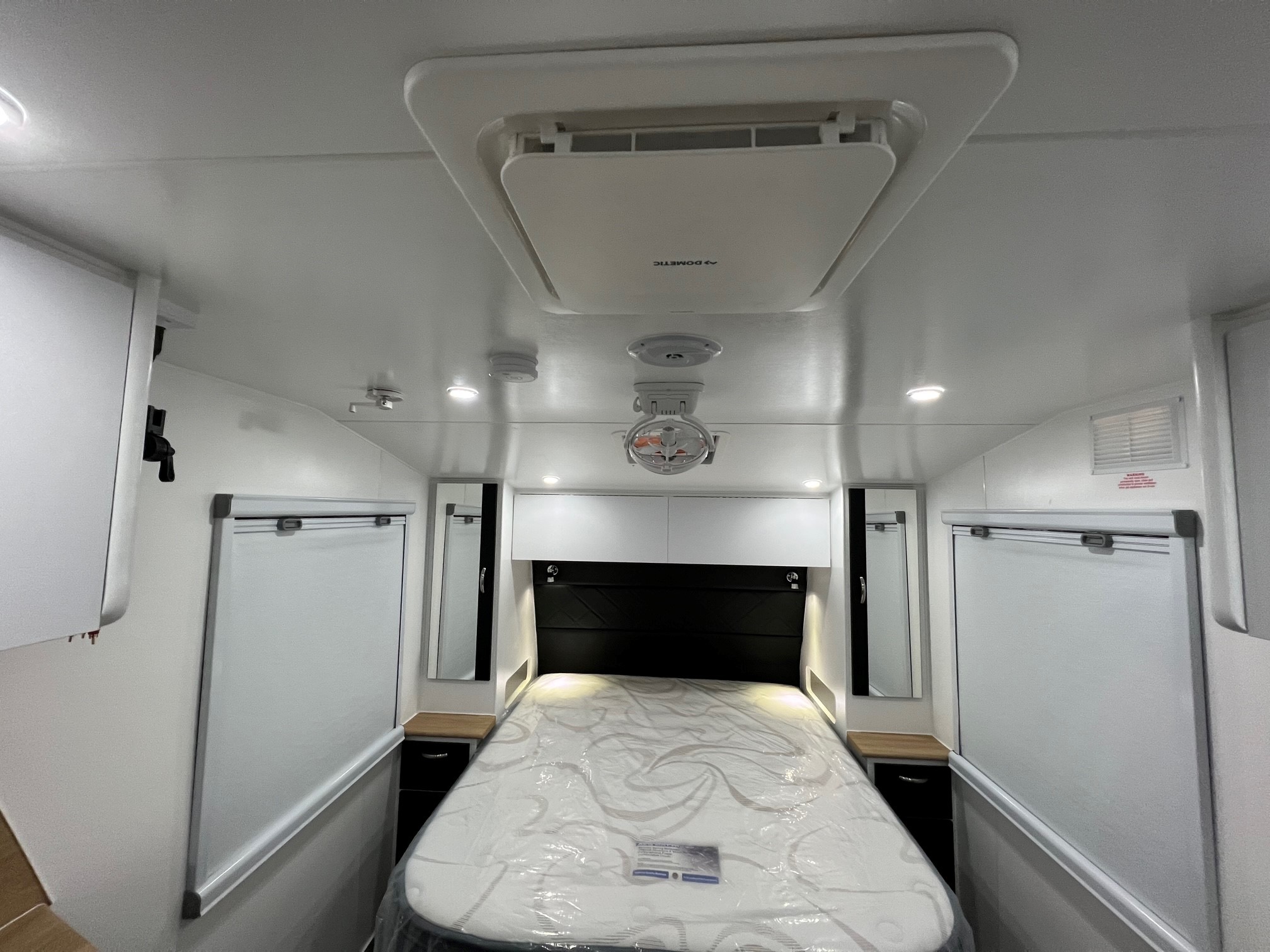 2024 New Design Expedition XL Aluminium Frame Offroad 21ft Caravan
