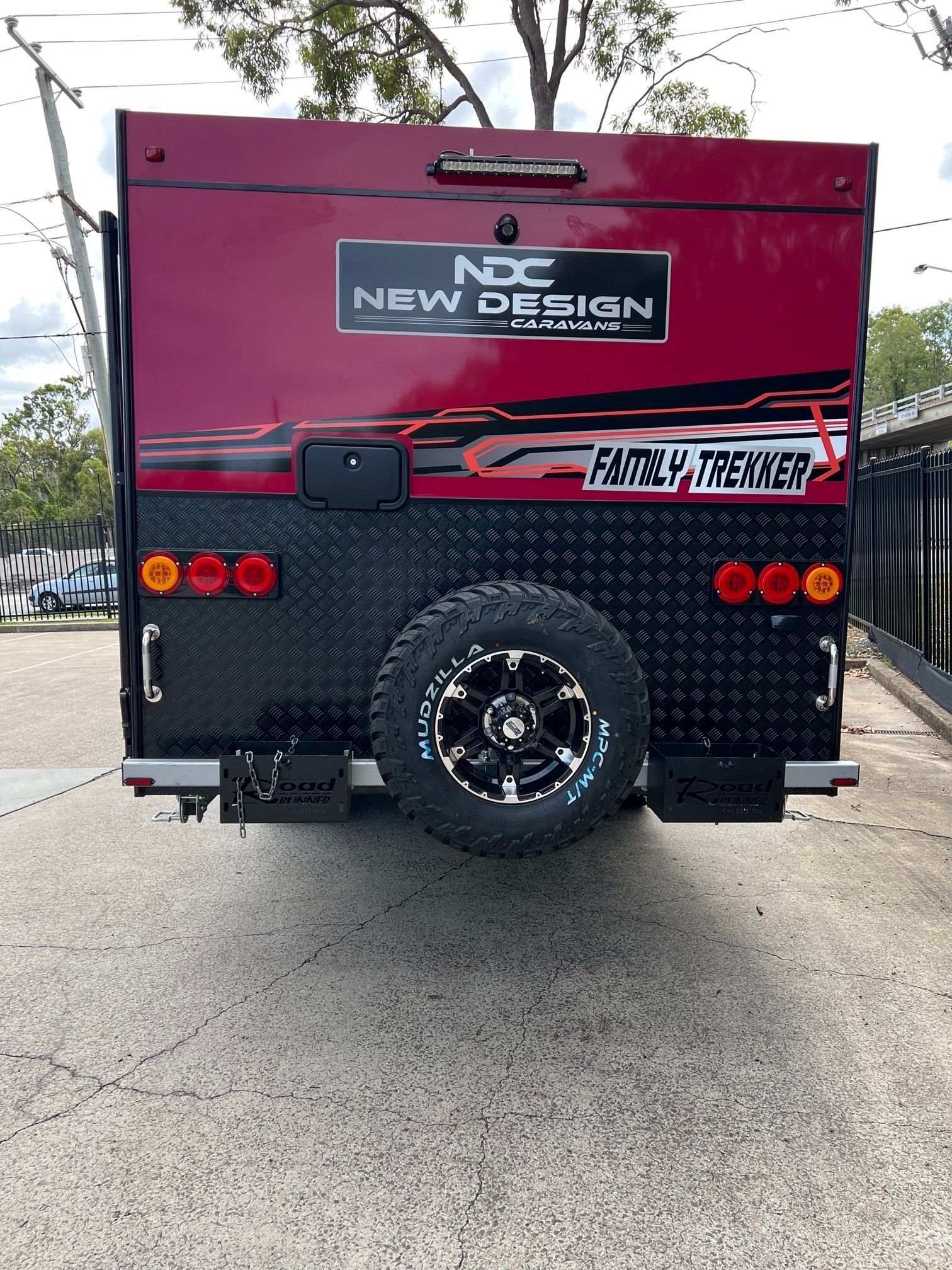 2024 New Design Family Trekker Triple Bunk offroad van