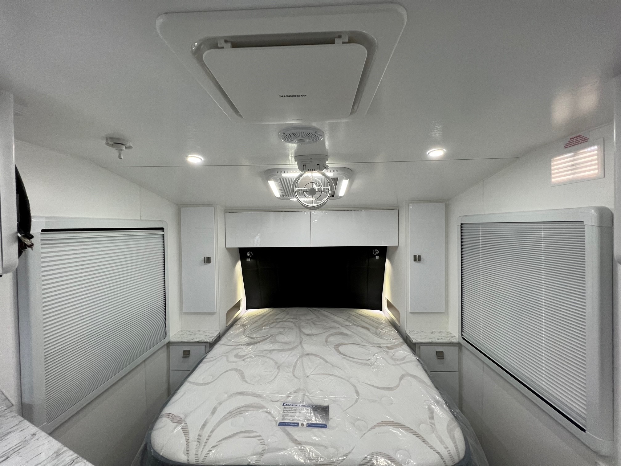 2023 New Design Expedition XL 19ft8 Offroad Caravan