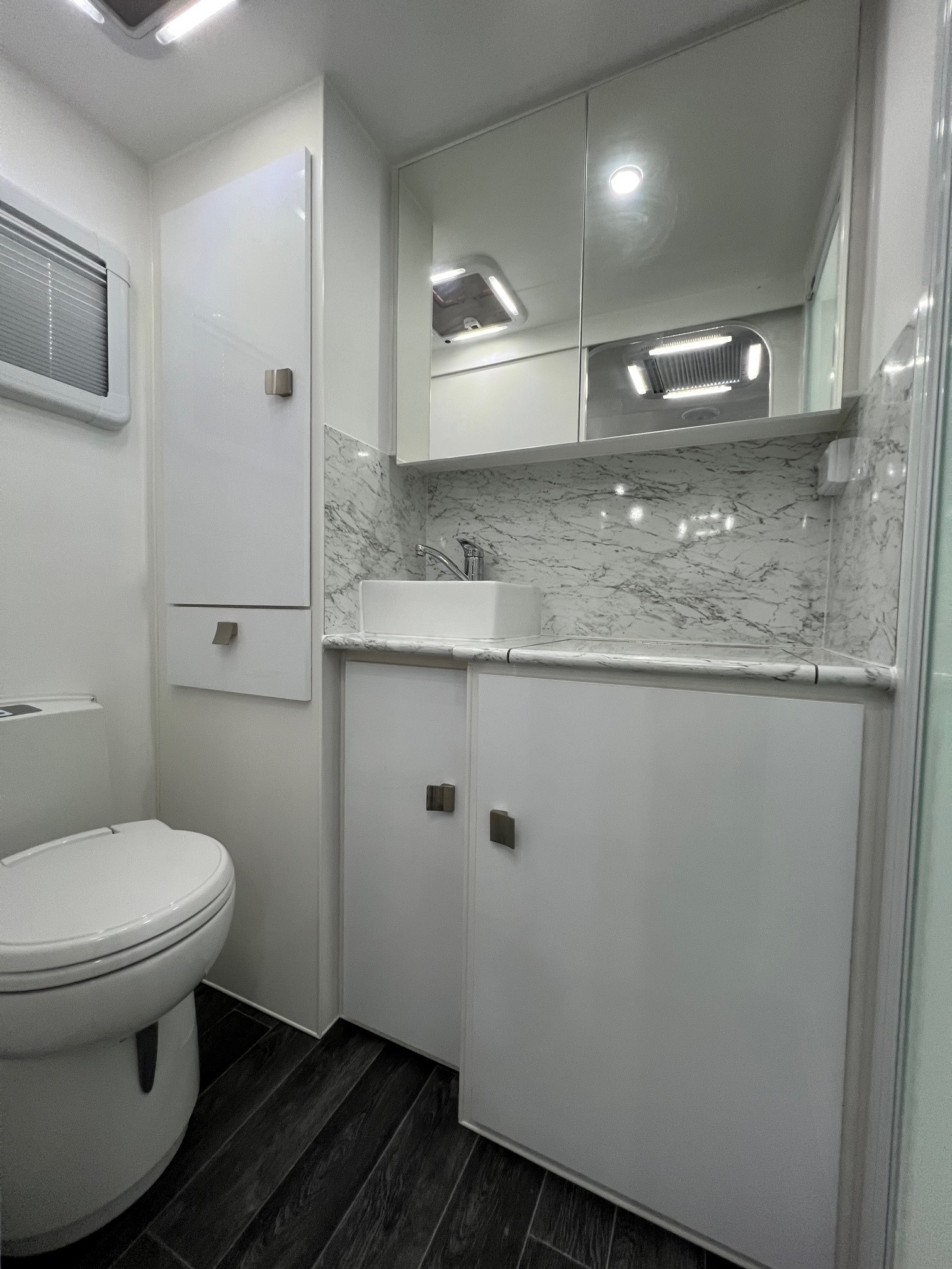 2023 New Design Expedition XL 19ft8 Offroad Caravan