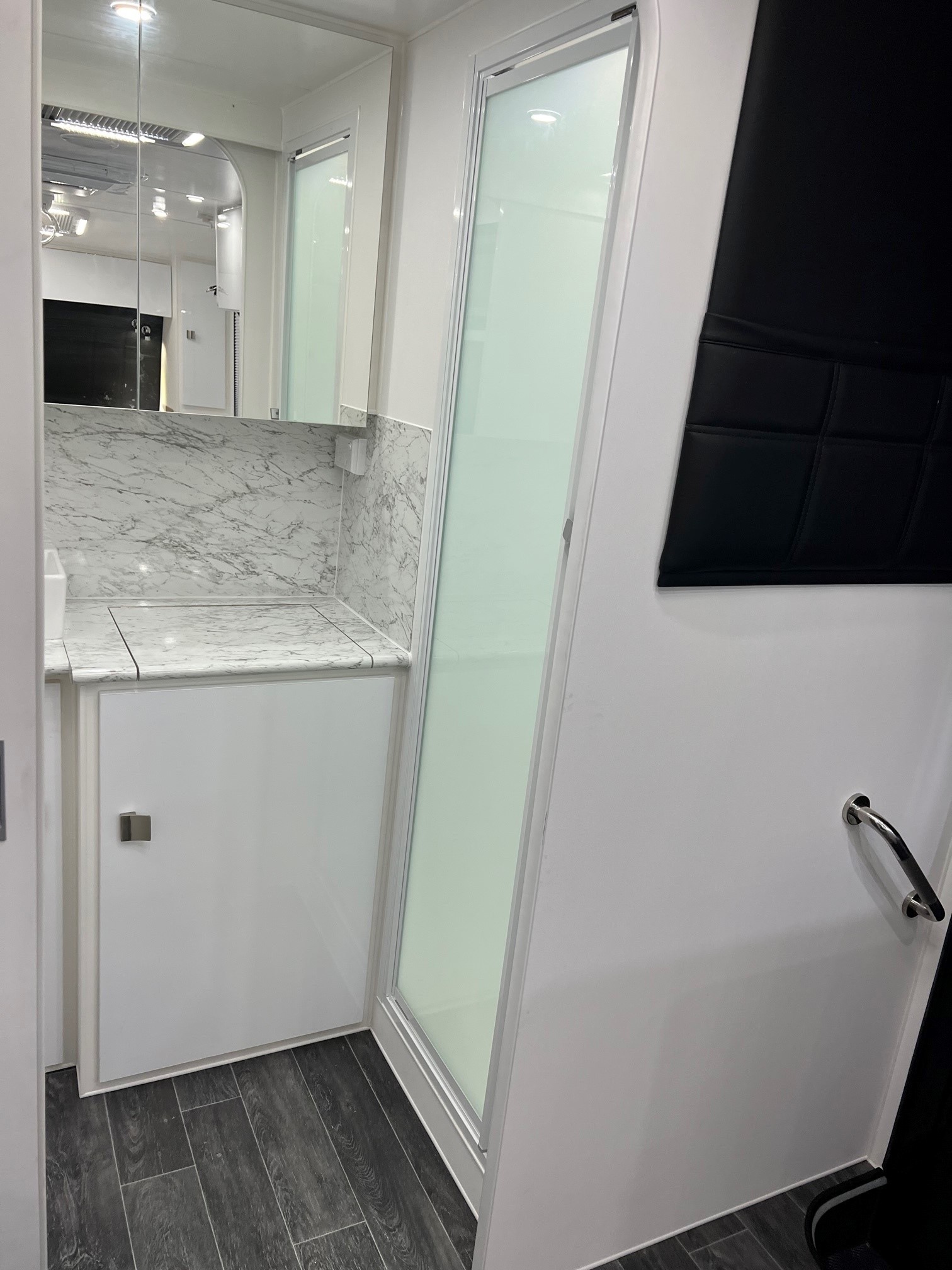 2023 New Design Expedition XL 19ft8 Offroad Caravan