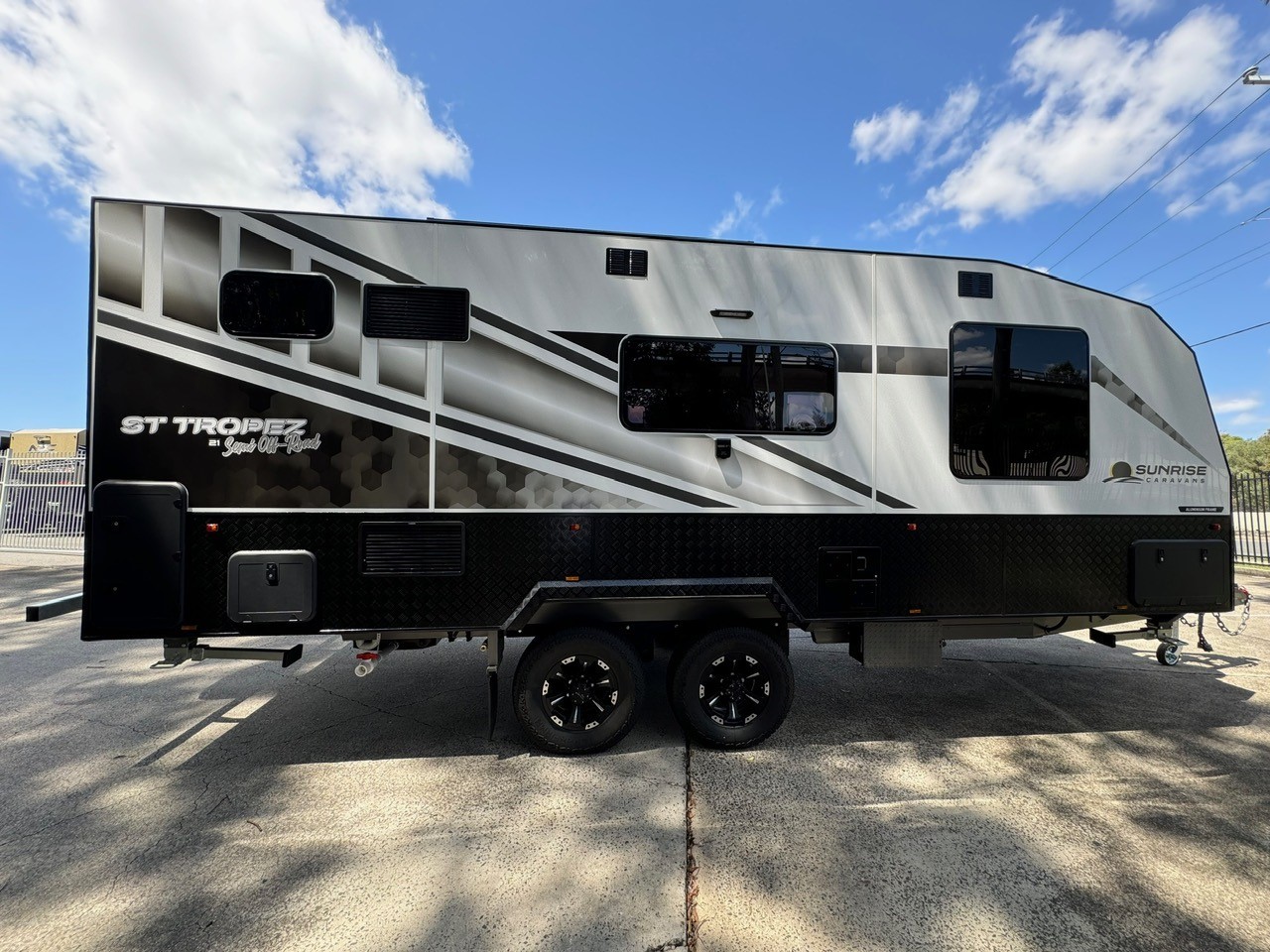 2024 Sunrise St Tropez 21ft Semi Offroad  Rear Door Built With Aluminium