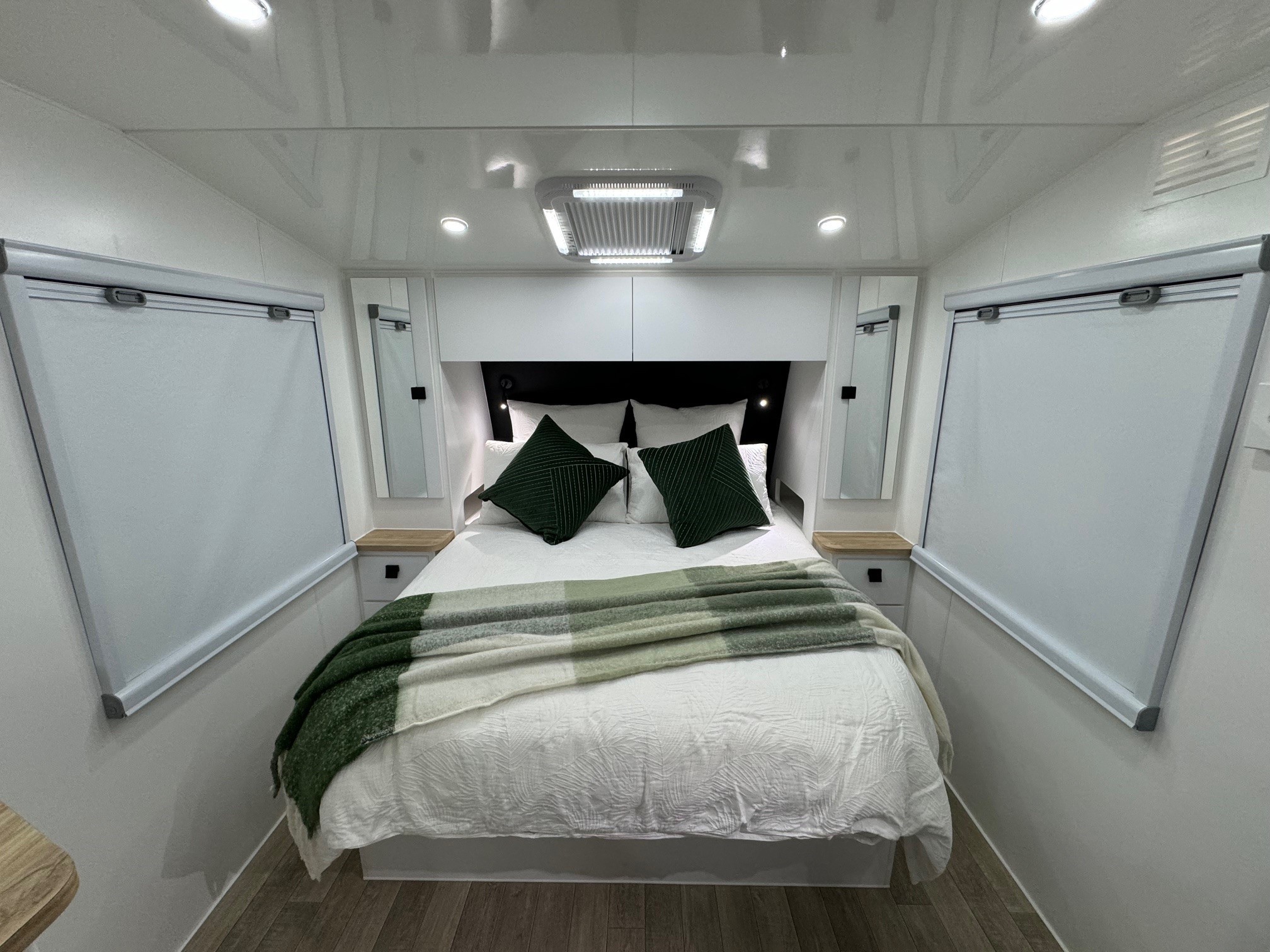 2024 Sunrise St Tropez 21ft Semi Offroad  Rear Door Built With Aluminium