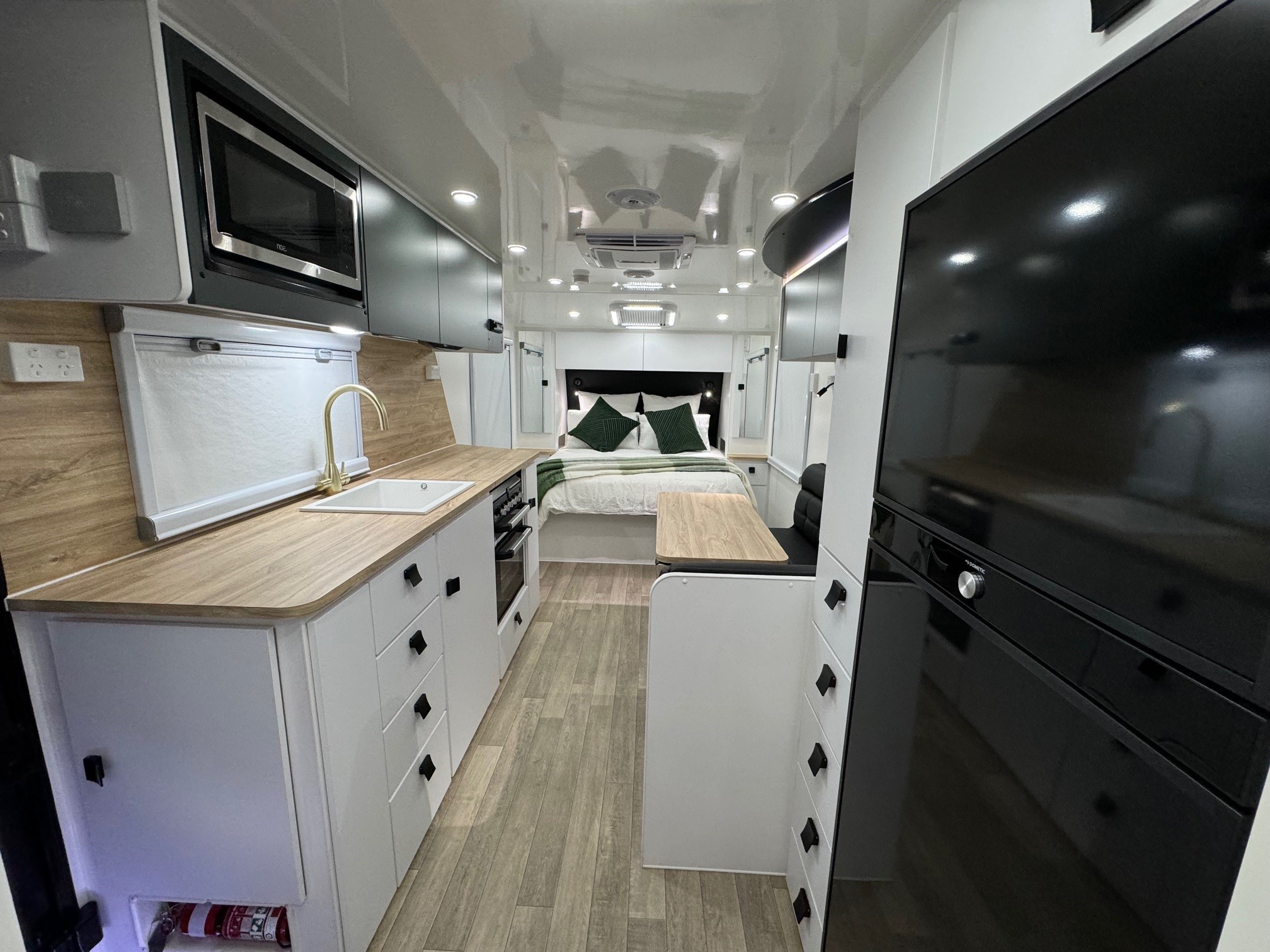 2024 Sunrise St Tropez 21ft Semi Offroad  Rear Door Built With Aluminium