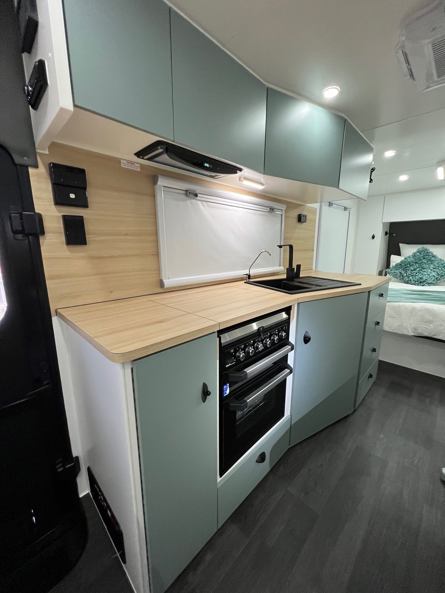 2024 Auswide 20ft6 Offroad Couples Van With Truss Chassis