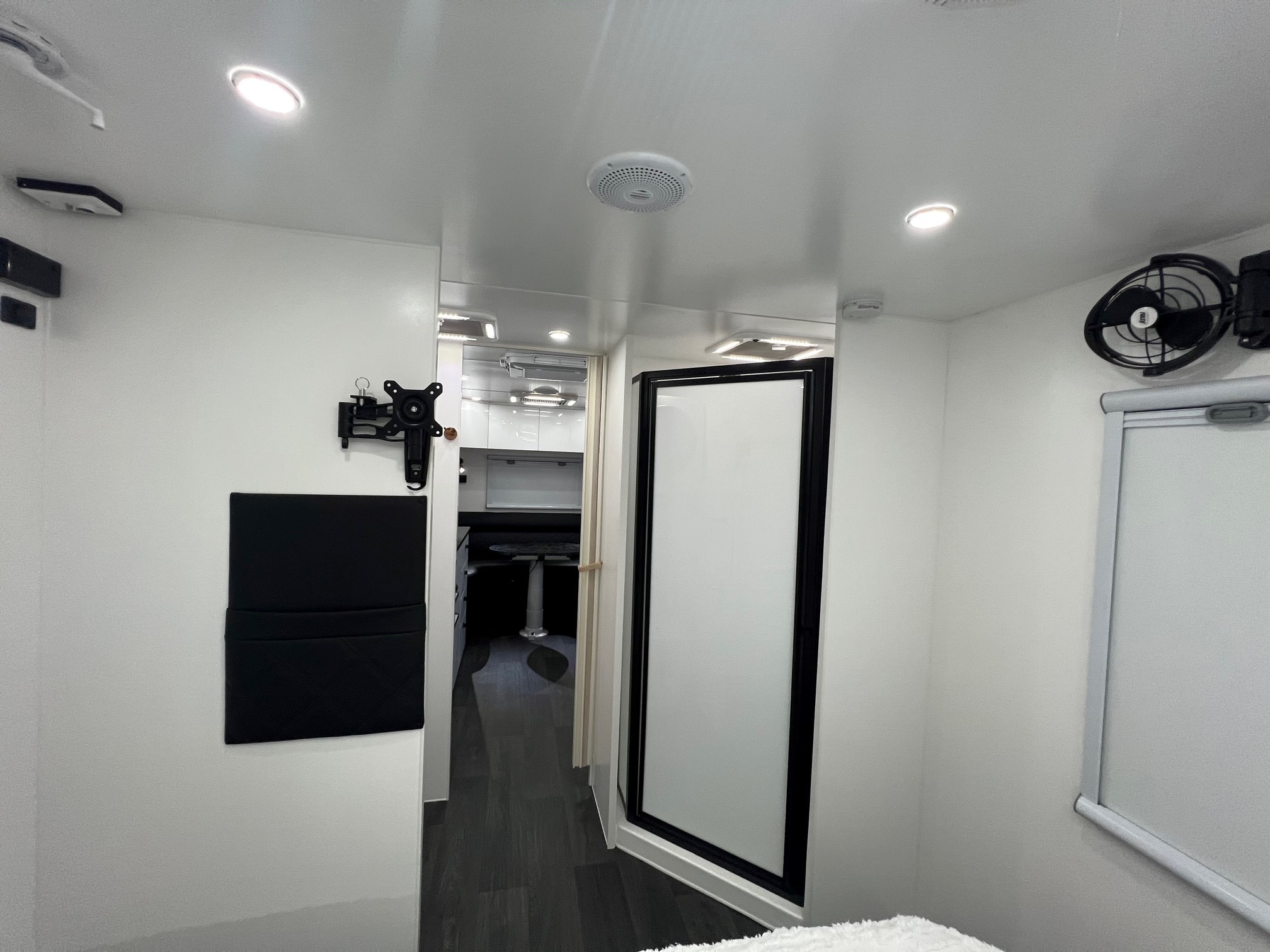 2024 Auswide 20ft6 Offroad New Model Rear Club Lounge With Truss Chassis