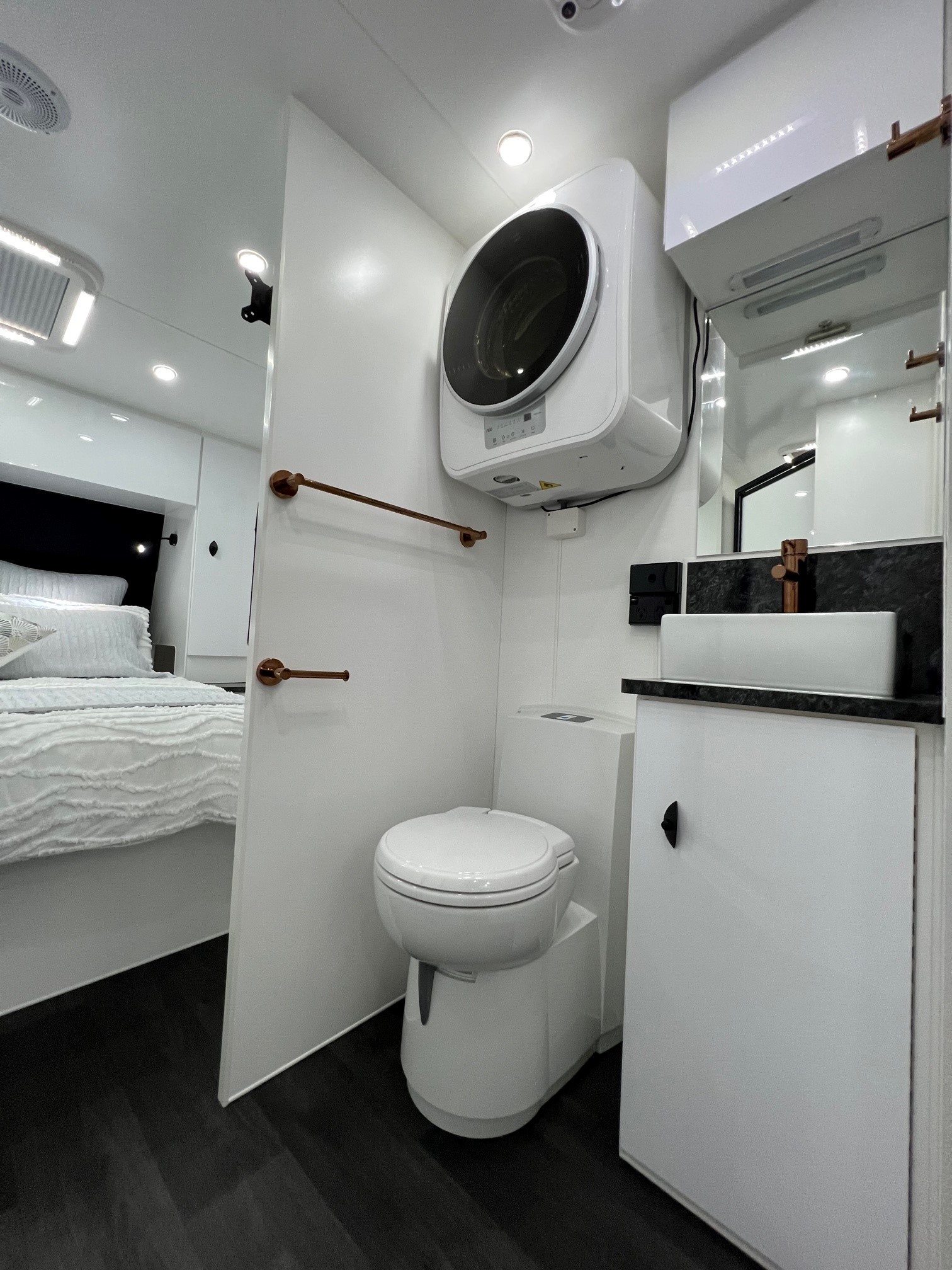 2024 Auswide 20ft6 Offroad New Model Rear Club Lounge With Truss Chassis