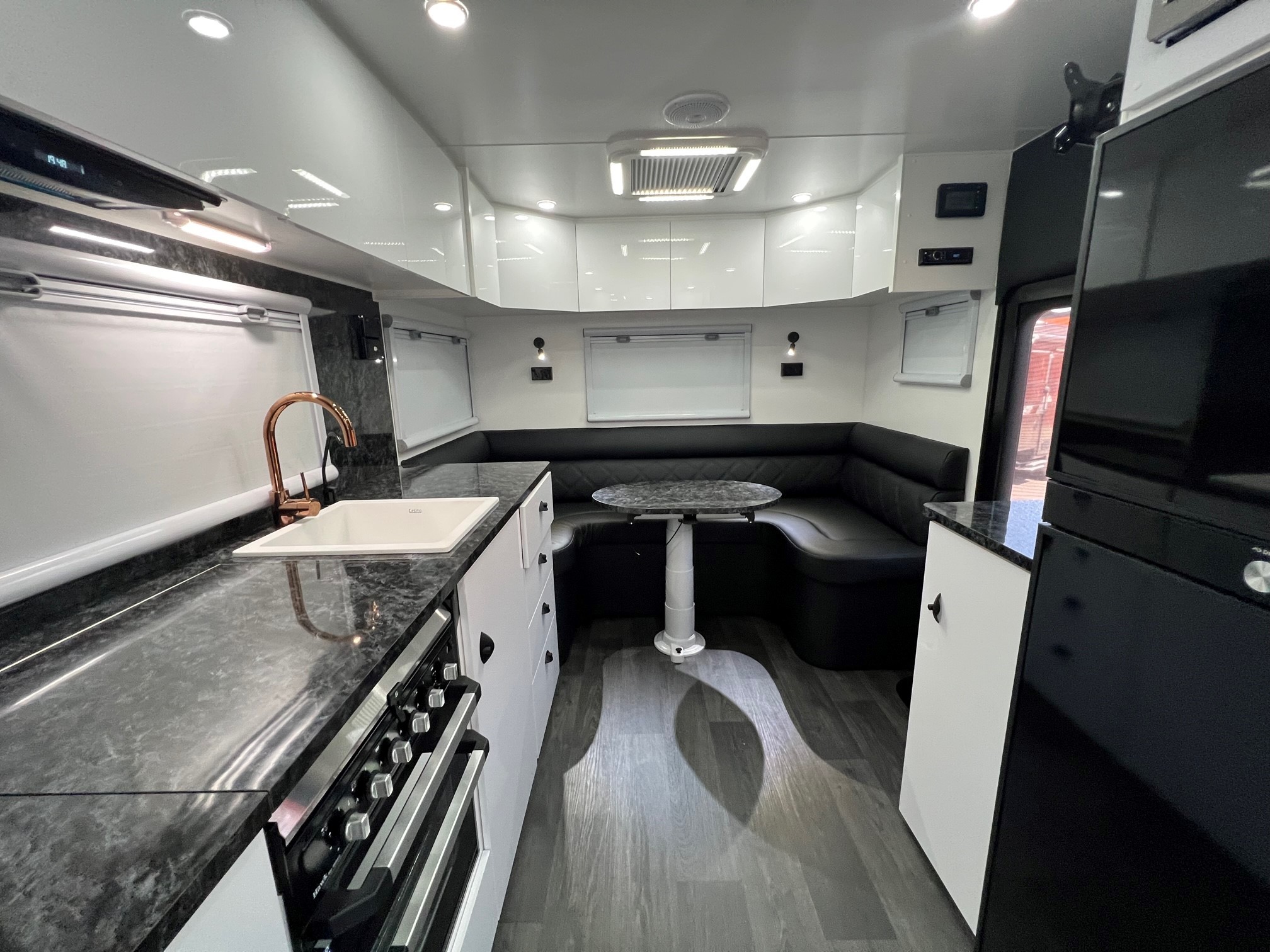 2024 Auswide 20ft6 Offroad New Model Rear Club Lounge With Truss Chassis