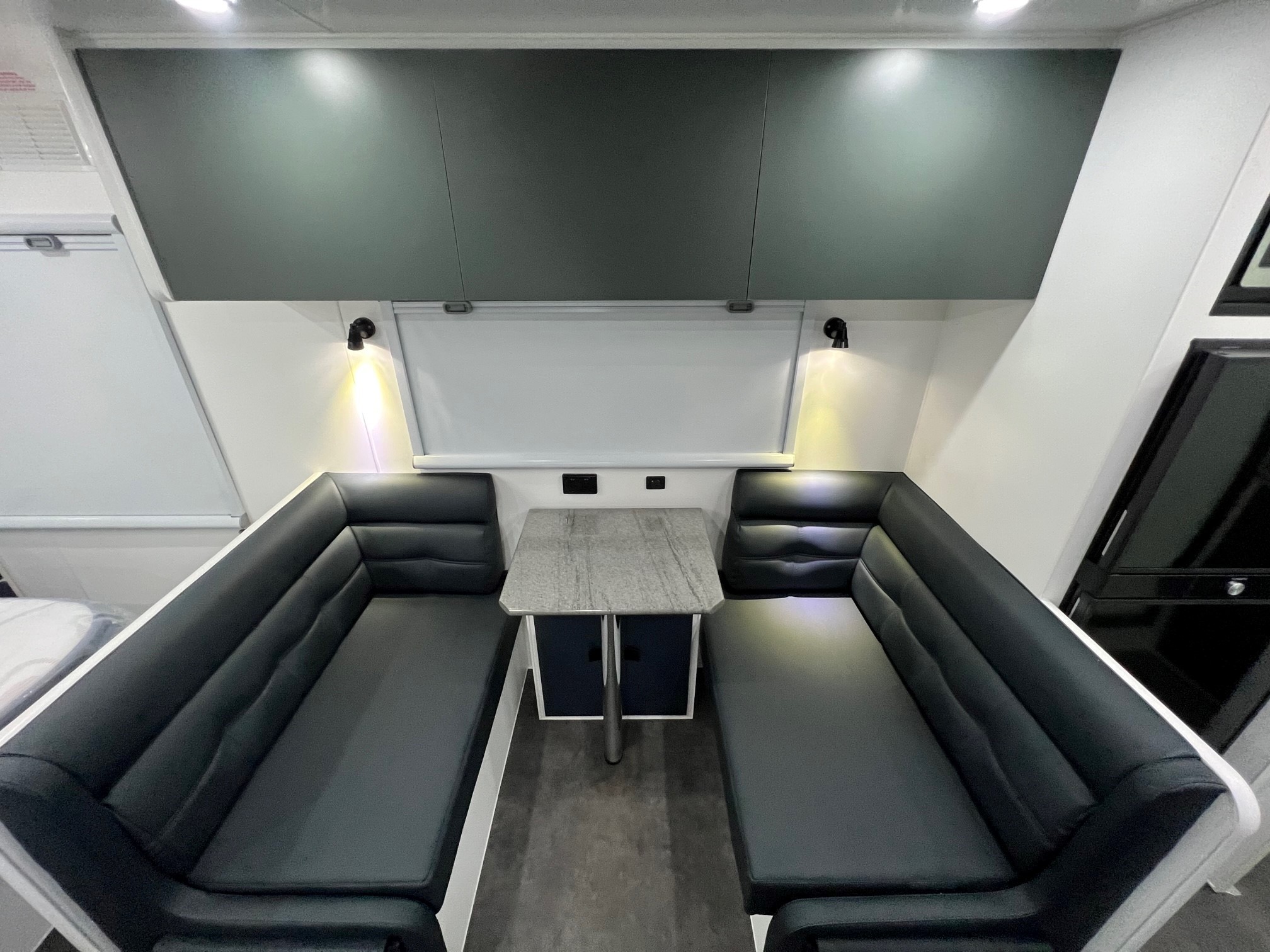 2024 New Design Expedition XL Aluminum Frame 19ft8 Offroad Caravan With TIG Welded Roof