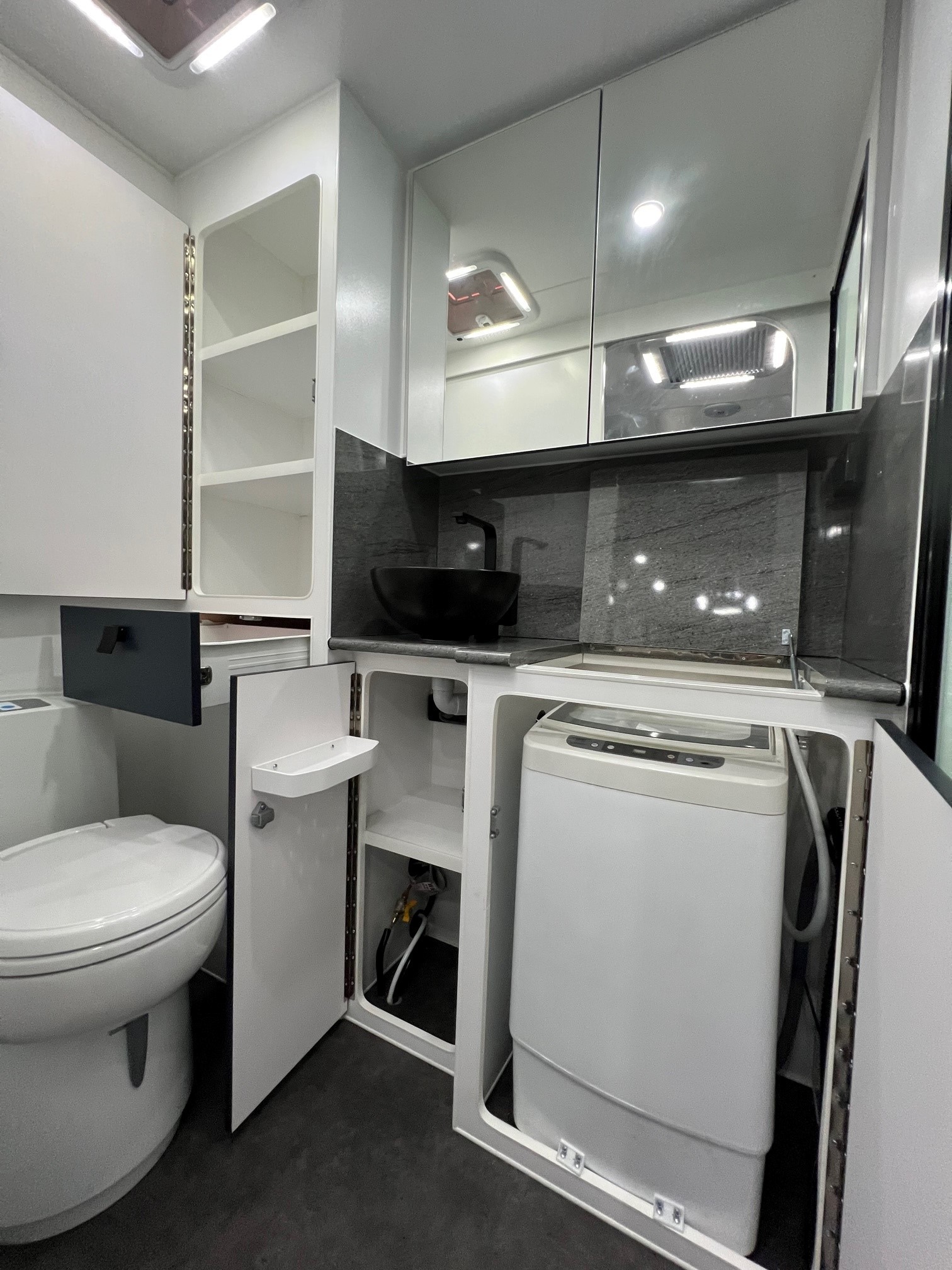 2024 New Design Expedition XL Aluminum Frame 19ft8 Offroad Caravan With TIG Welded Roof