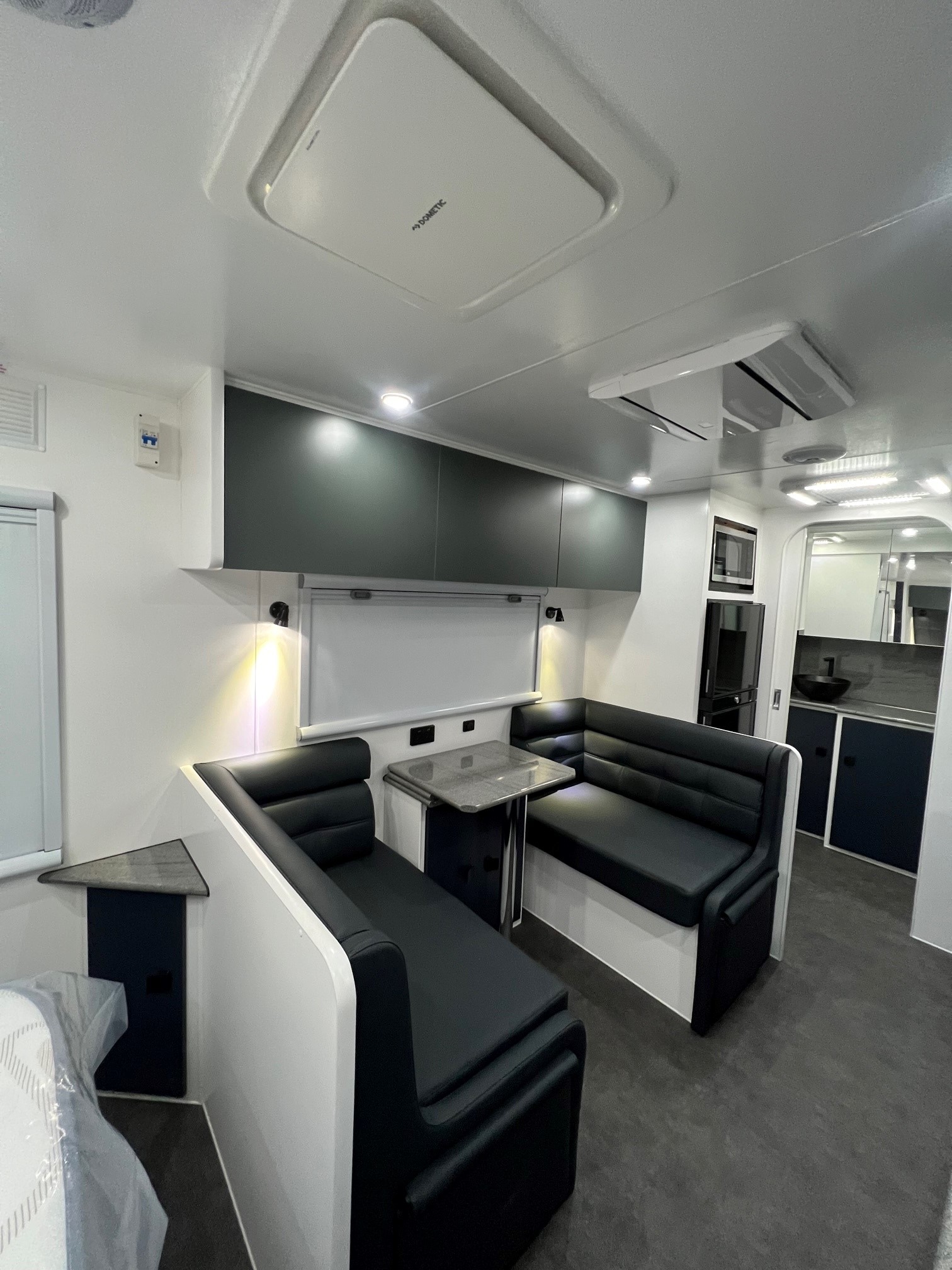 2024 New Design Expedition XL Aluminum Frame 19ft8 Offroad Caravan With TIG Welded Roof