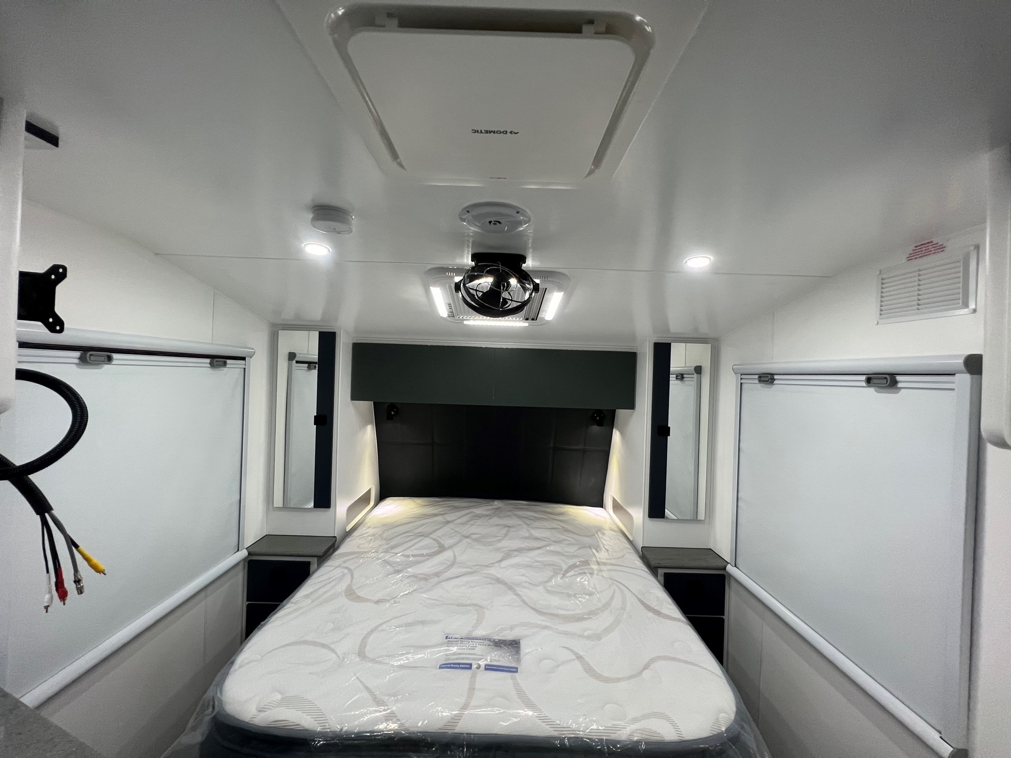 2024 New Design Expedition XL Aluminum Frame 19ft8 Offroad Caravan With TIG Welded Roof