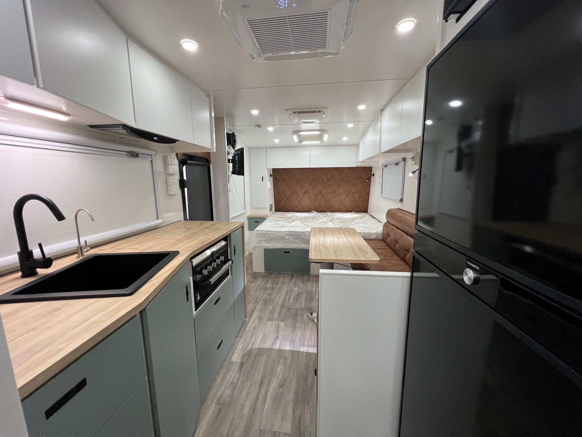 2024 Auswide 22ft Offroad Double Bunk Caravan With Truss Chassis