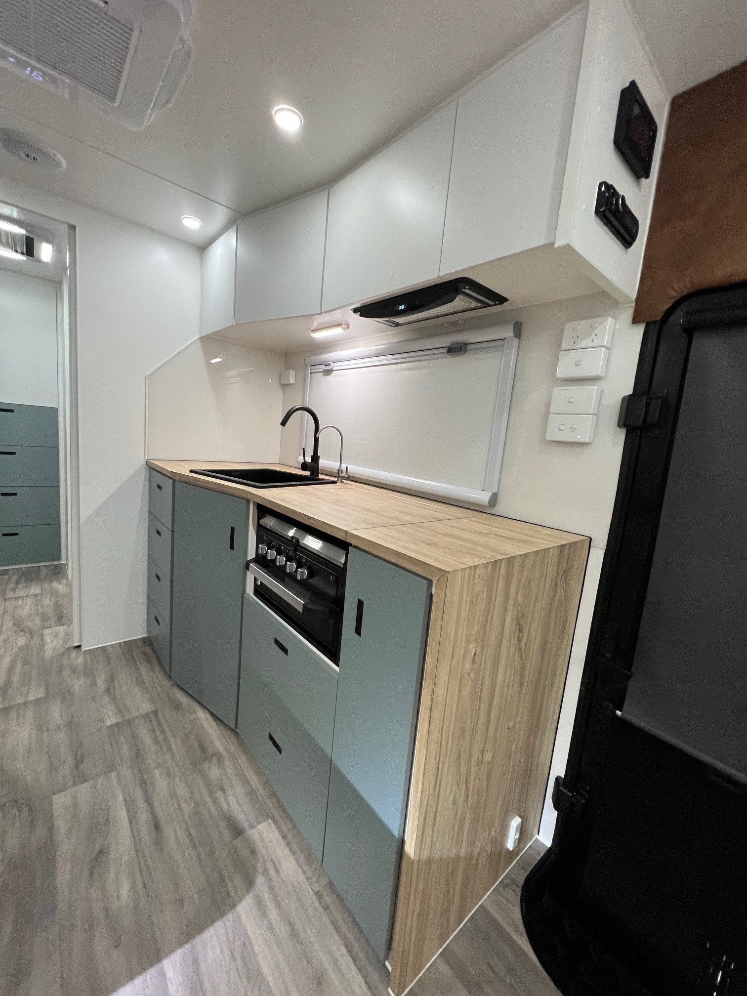 2024 Auswide 22ft Offroad Double Bunk Caravan With Truss Chassis