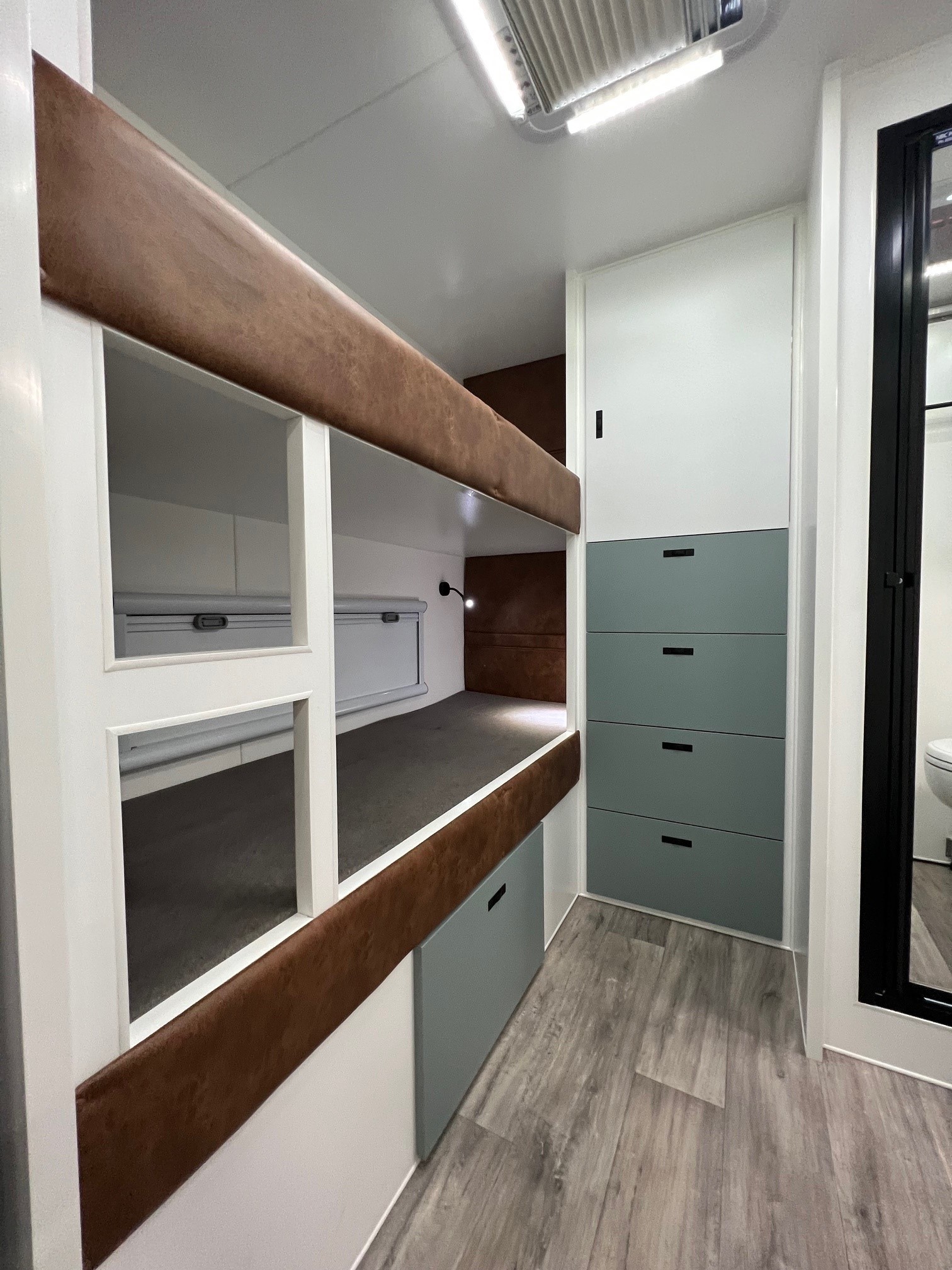 2024 Auswide 22ft Offroad Double Bunk Caravan With Truss Chassis