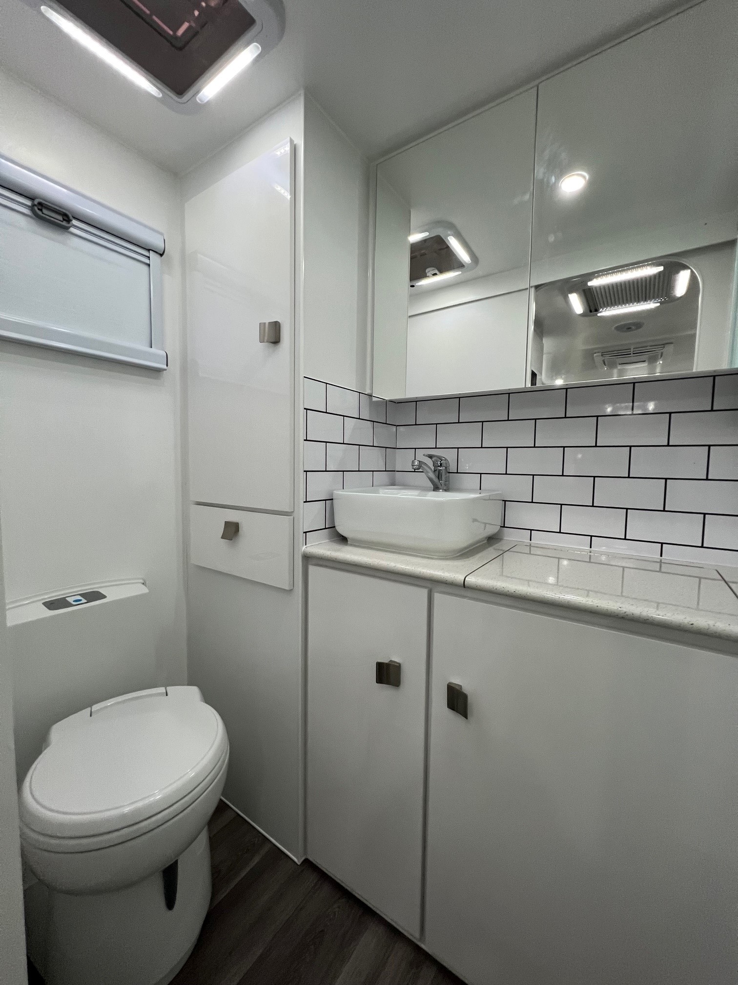 2023 New Design Westbourne 21ft Semi Off-Road Caravan