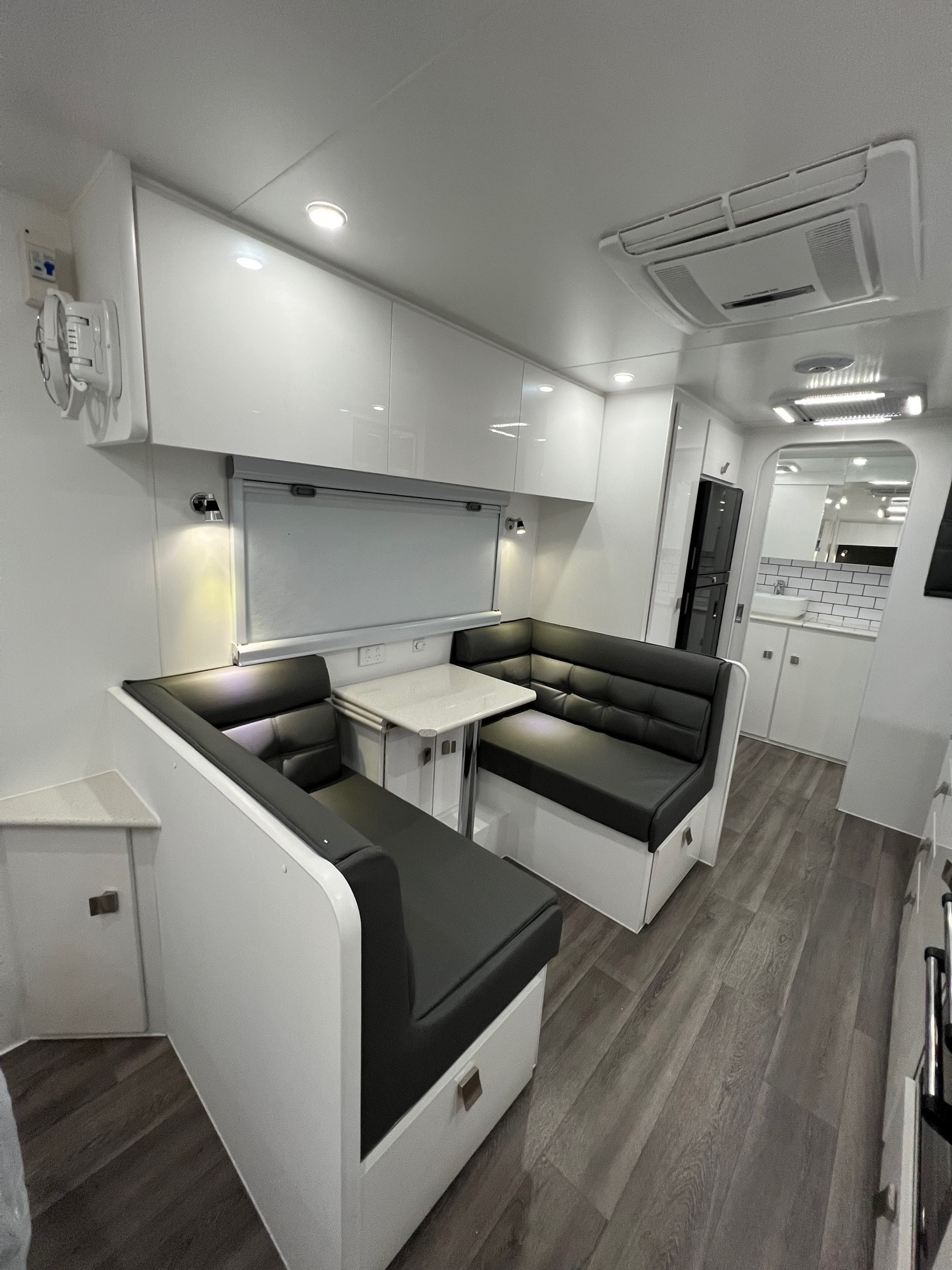 2023 New Design Westbourne 21ft Semi Off-Road Caravan