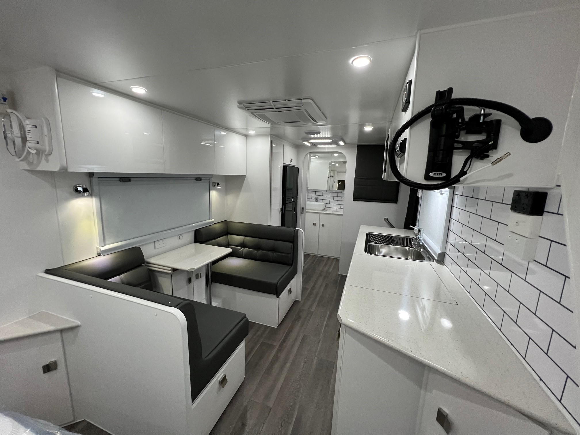 2023 New Design Westbourne 21ft Semi Off-Road Caravan