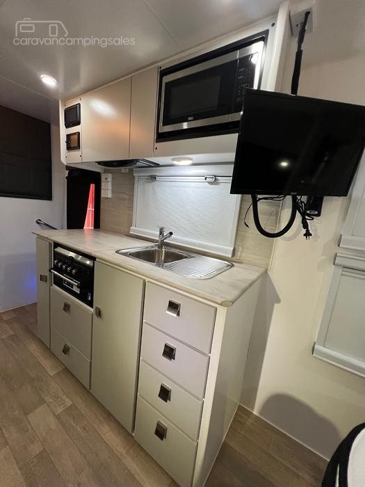 2022 Preowned Sunset Wildtrekker 18ft9 Offroad Caravan