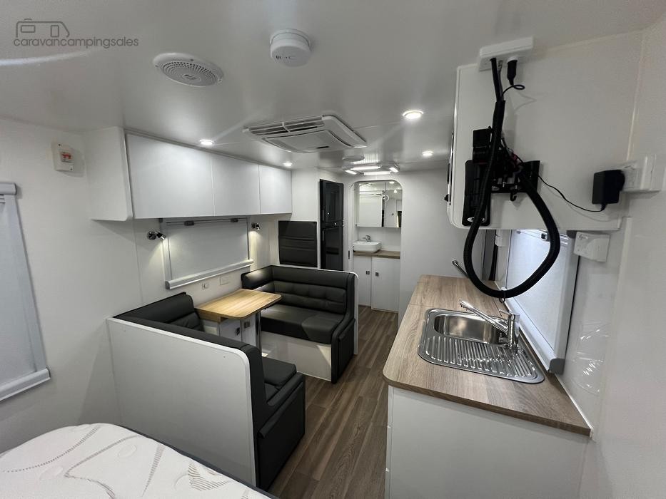 2022 Preowned Sunset Wildtrekker 18ft9 Offroad Caravan