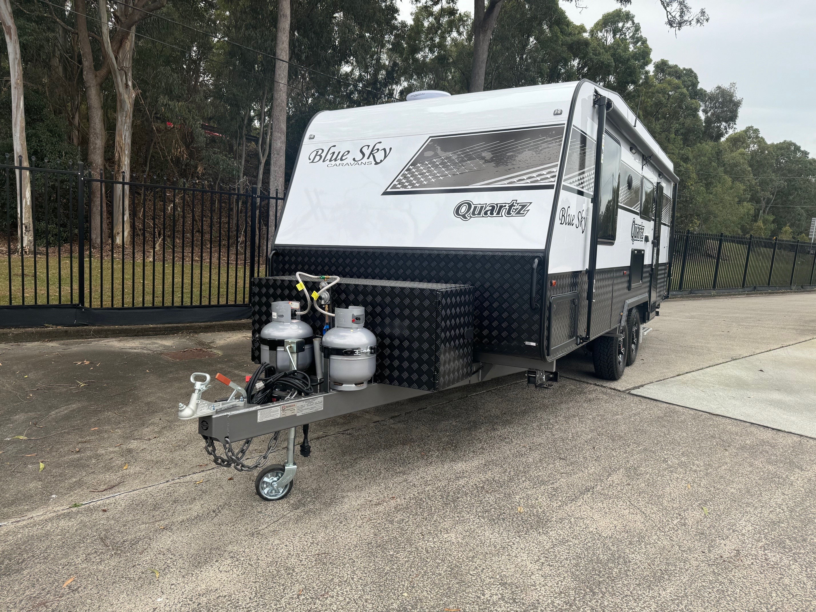 2025 Blue Sky Quartz 20ft8 Rear Door Semi Offroad Caravan