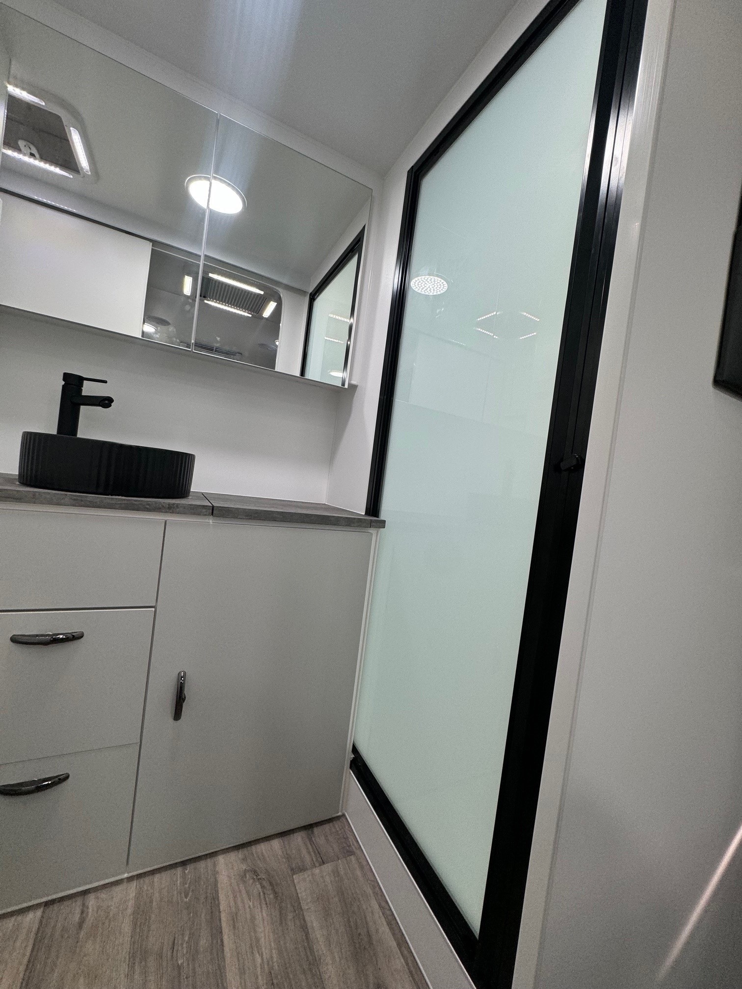 2025 Blue Sky Quartz 20ft8 Rear Door Semi Offroad Caravan