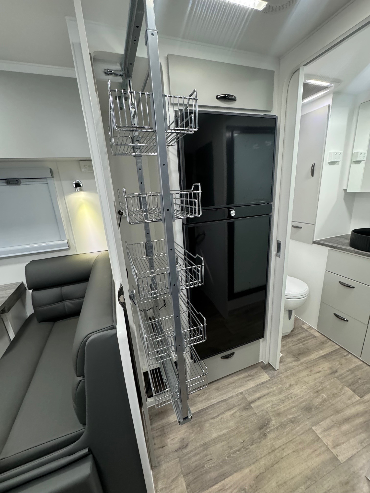 2025 Blue Sky Quartz 20ft8 Rear Door Semi Offroad Caravan