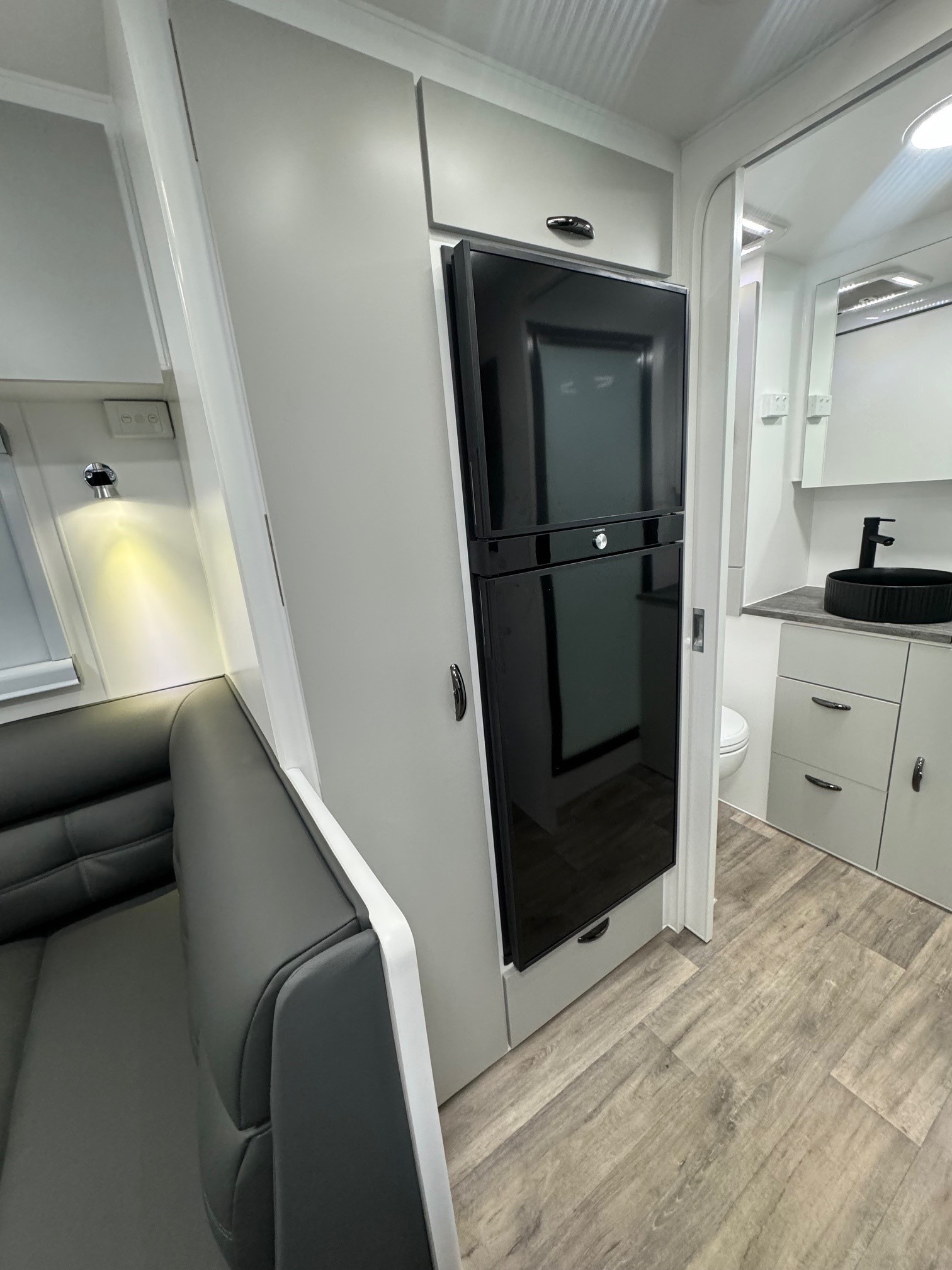 2025 Blue Sky Quartz 20ft8 Rear Door Semi Offroad Caravan