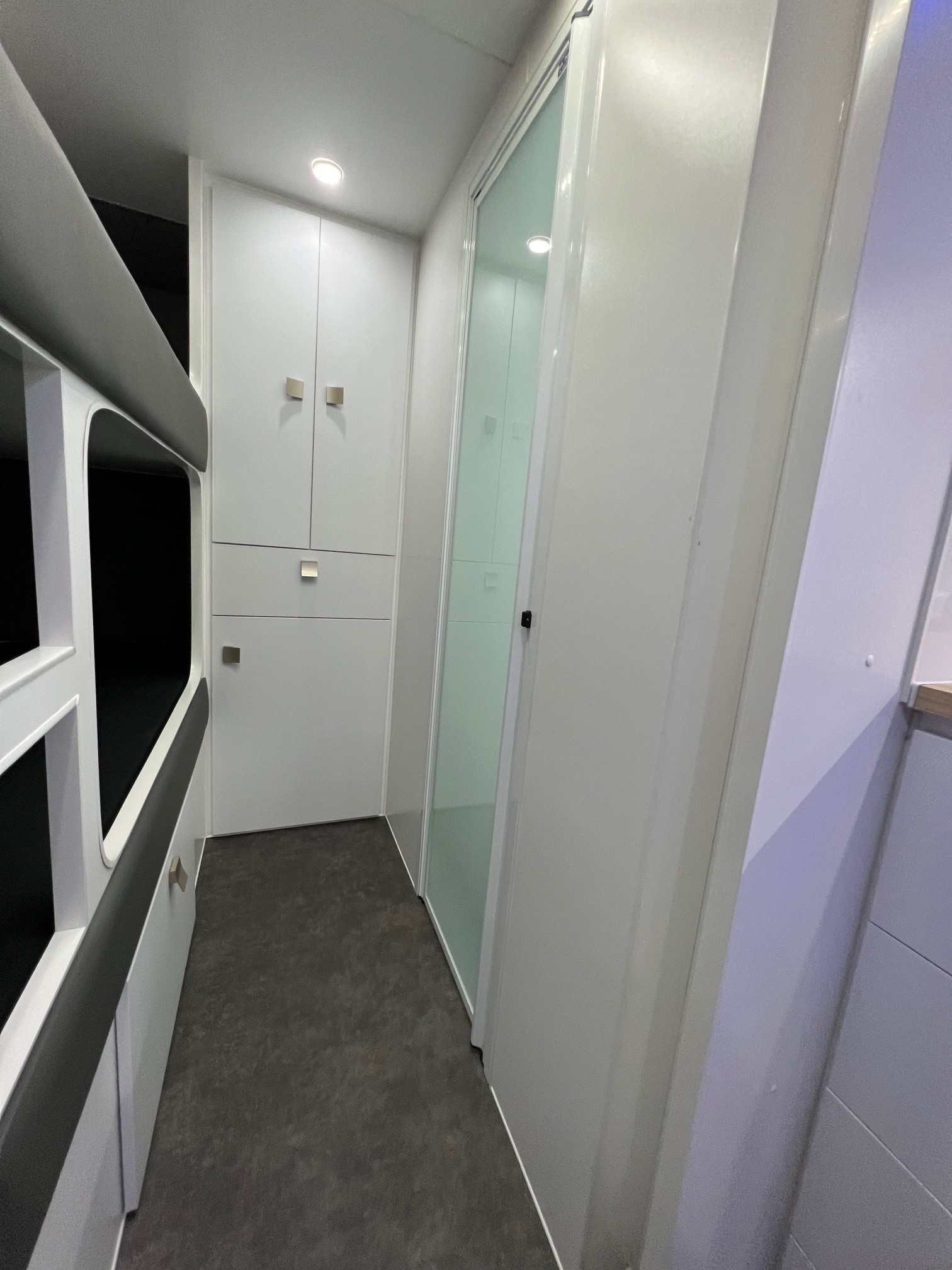 21ft6 NXT STOP That Flazon Family Sunset Off-Road Family Horizon Double Bunk Offroad Caravan