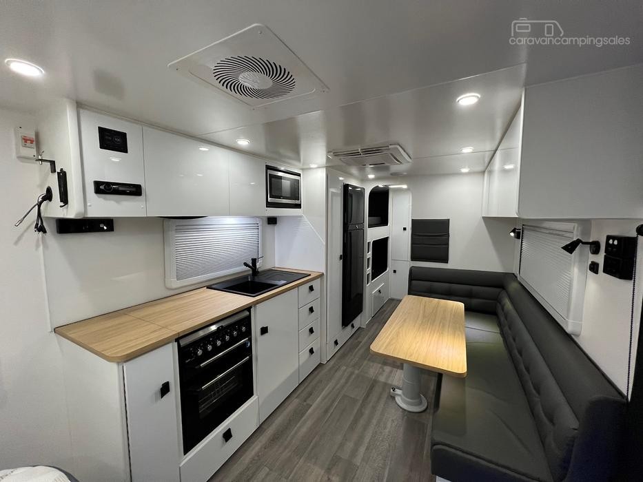 2022 New Design family Trekker 22ft9 Off-Road Double Bunk Caravan