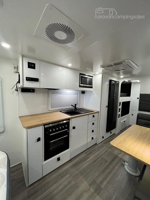 2022 New Design family Trekker 22ft9 Off-Road Double Bunk Caravan