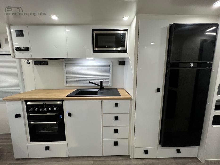 2022 New Design family Trekker 22ft9 Off-Road Double Bunk Caravan