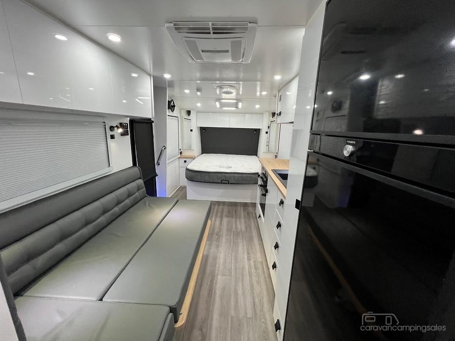 2022 New Design family Trekker 22ft9 Off-Road Double Bunk Caravan