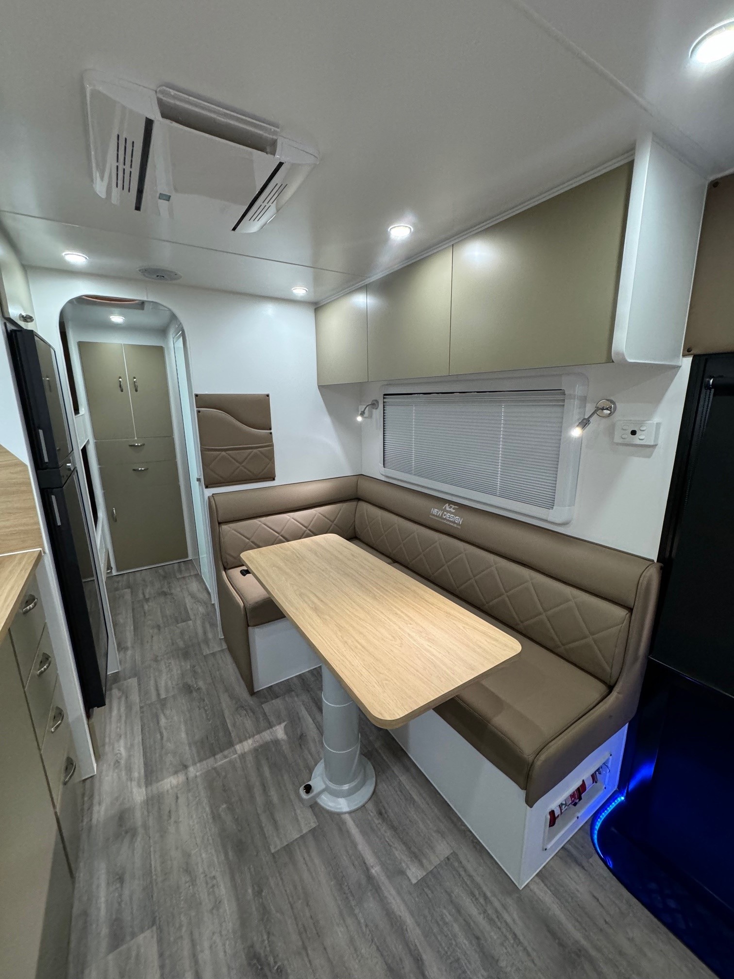 2024 New Design Family Trekker 21ft6 Aluminium Frame Double Bunk