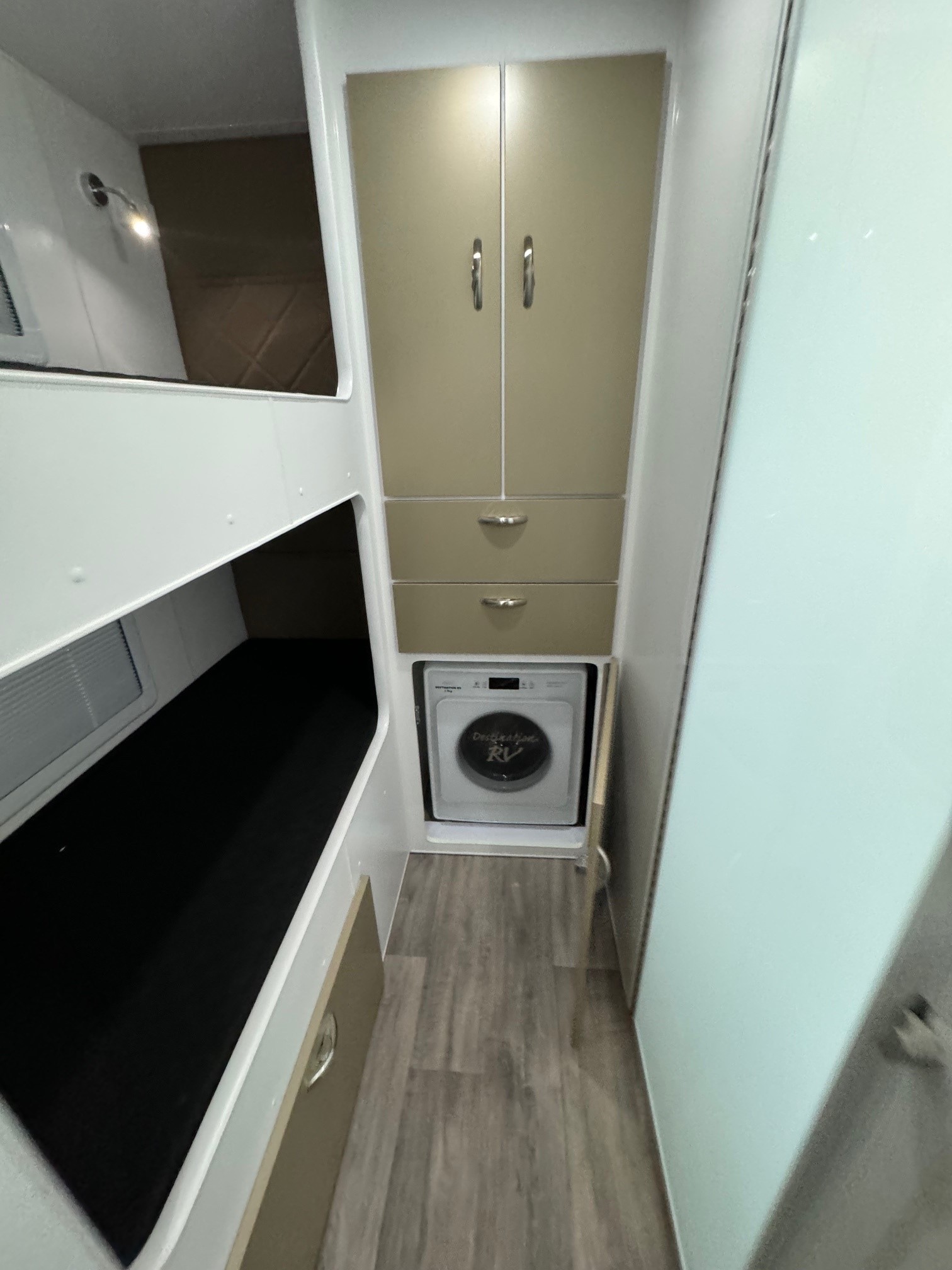 2024 New Design Family Trekker 21ft6 Aluminium Frame Double Bunk